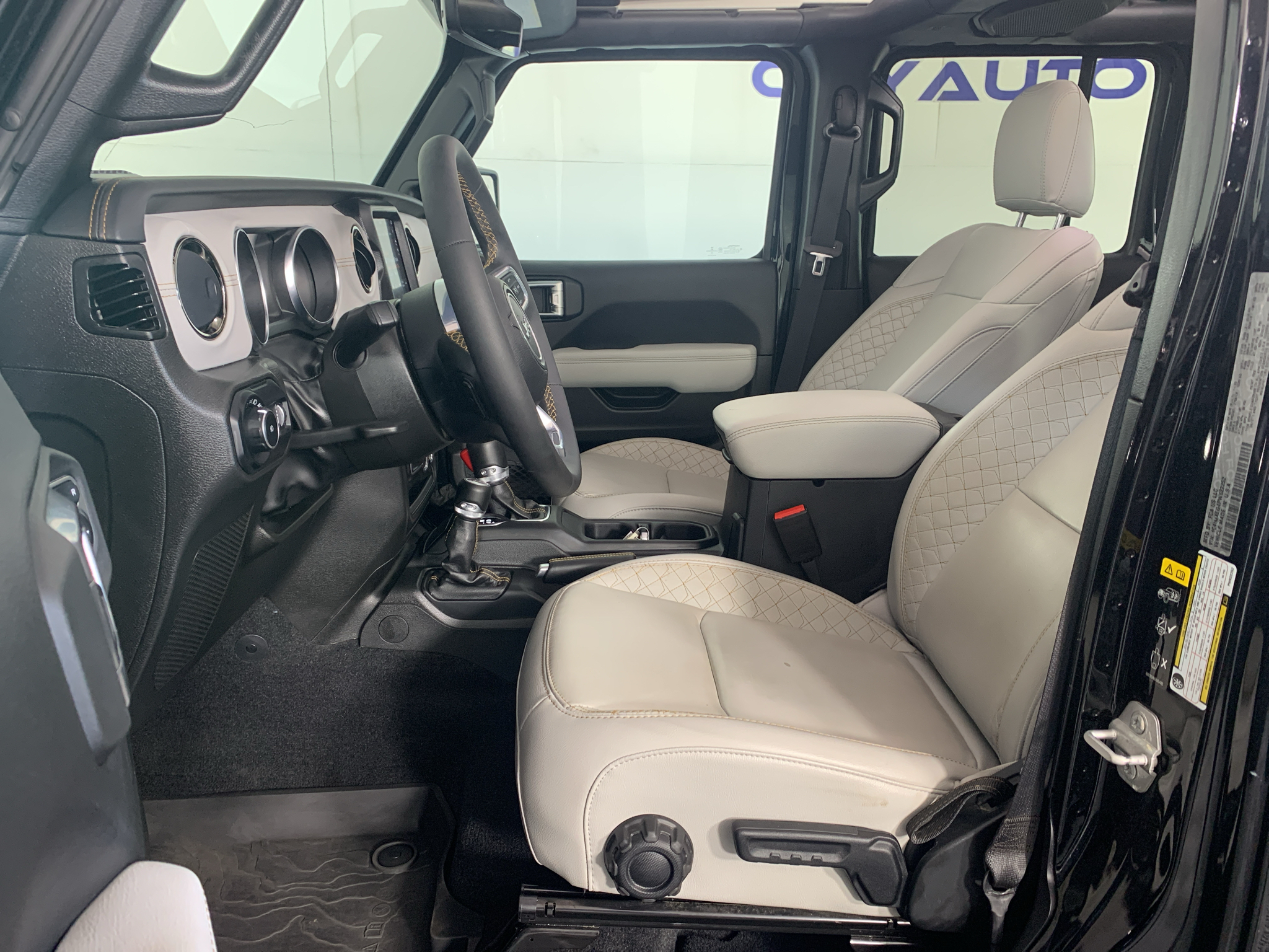 Used 2023 Jeep Wrangler SUV