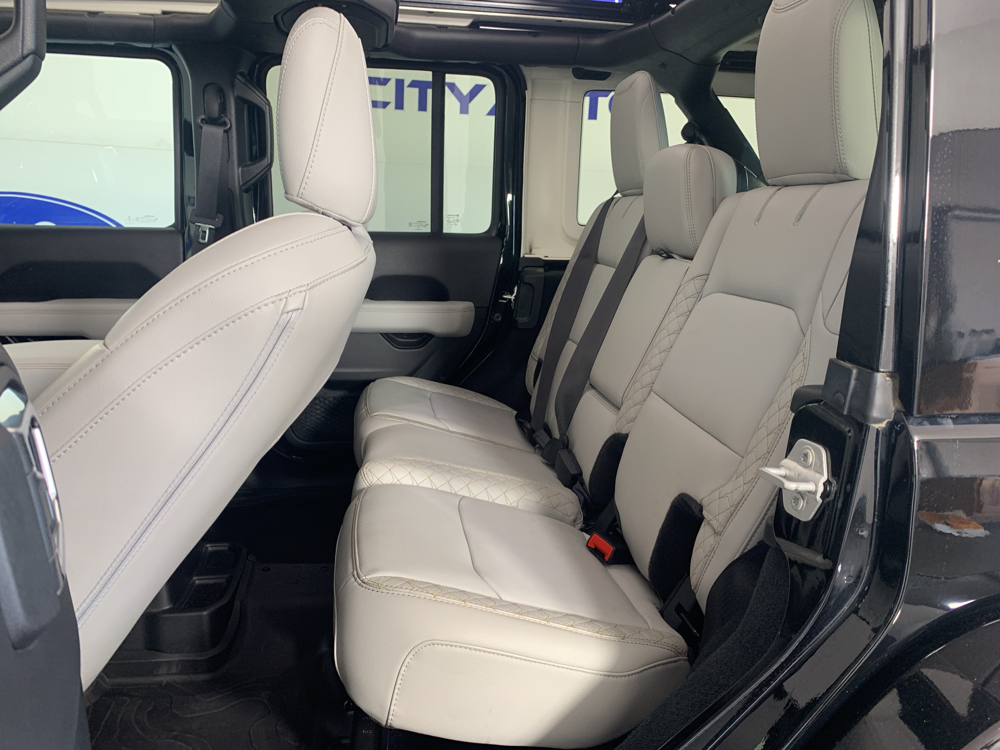 Used 2023 Jeep Wrangler SUV