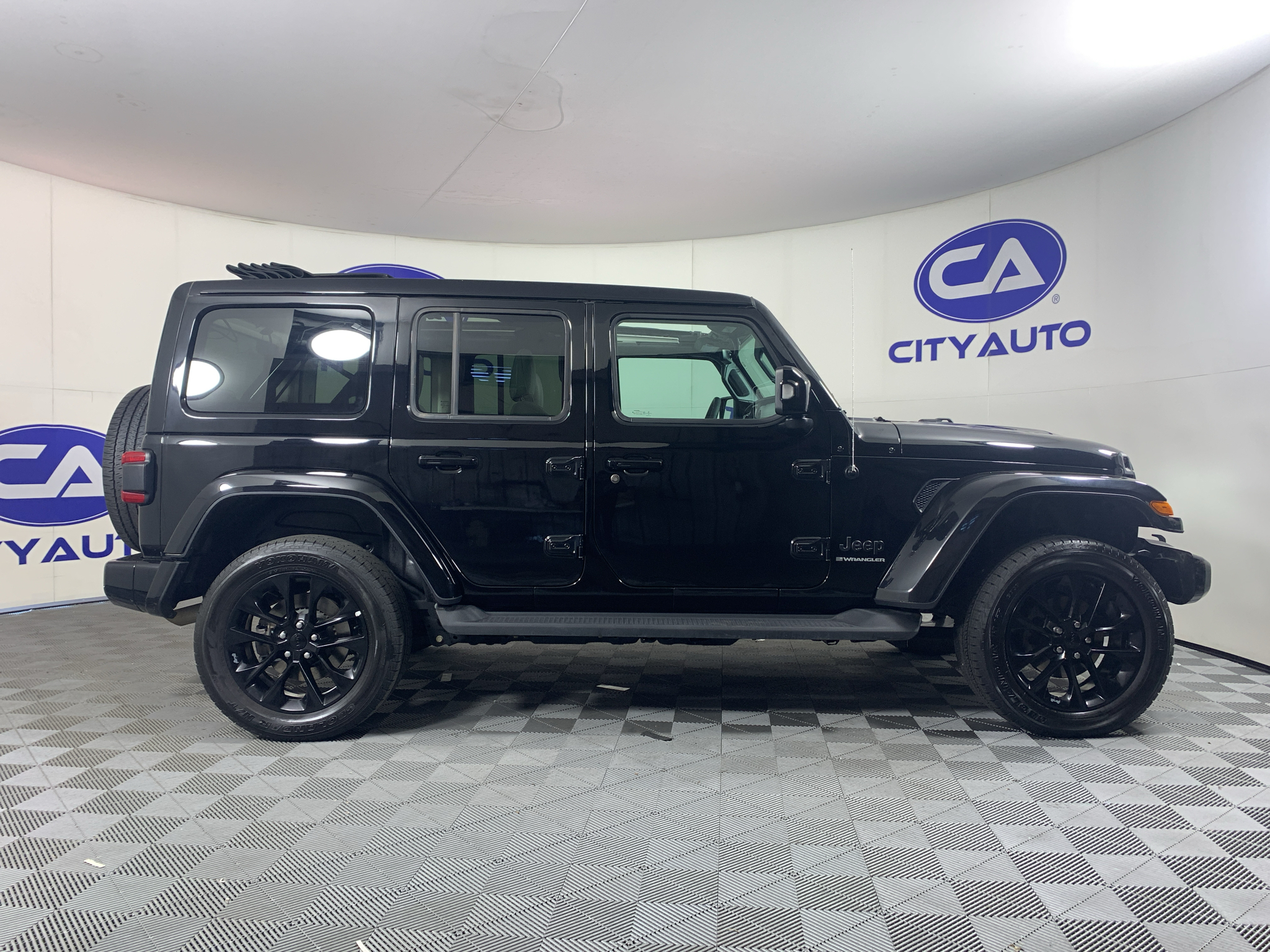 Used 2023 Jeep Wrangler SUV
