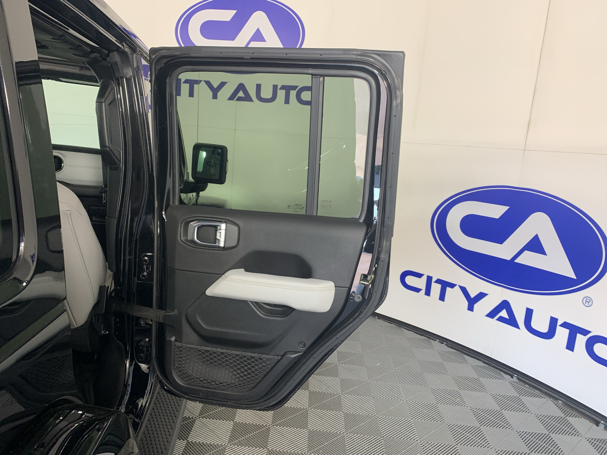 Used 2023 Jeep Wrangler SUV