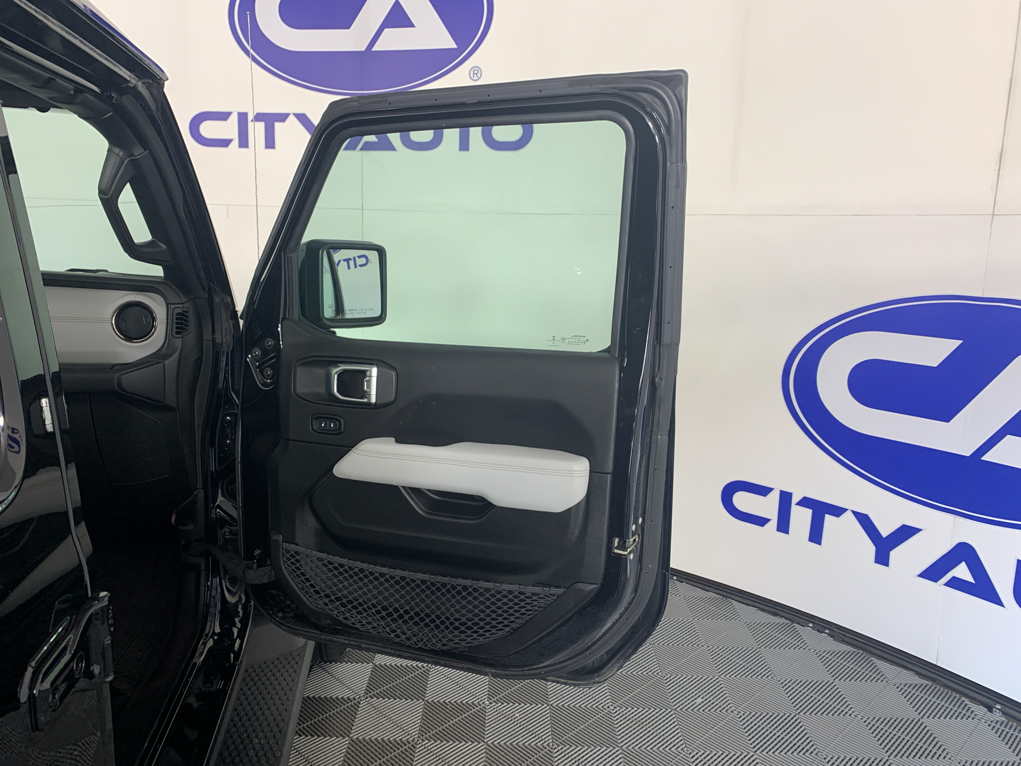 Used 2023 Jeep Wrangler SUV
