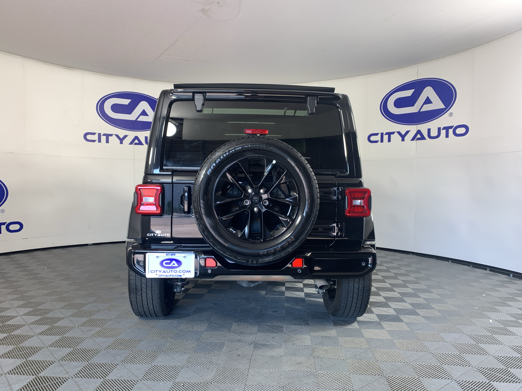 Used 2023 Jeep Wrangler SUV