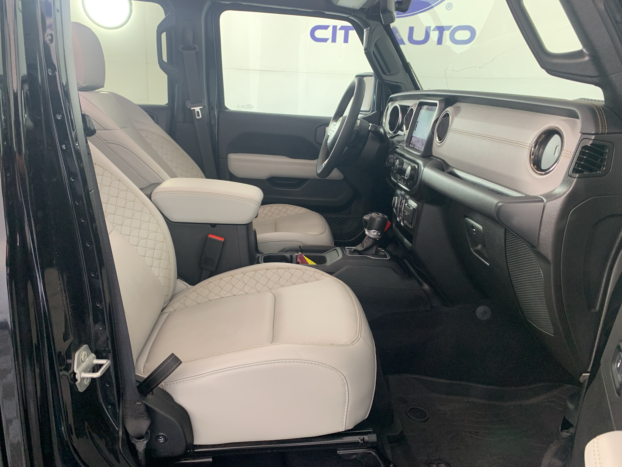 Used 2023 Jeep Wrangler SUV