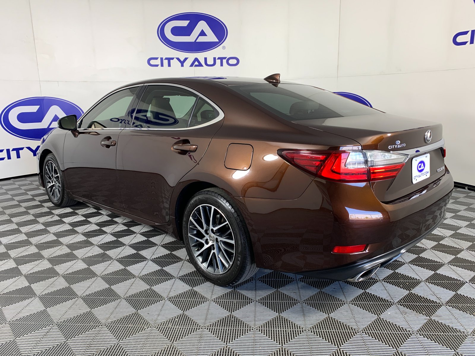 Used 2018 Lexus ES 350 Sedan