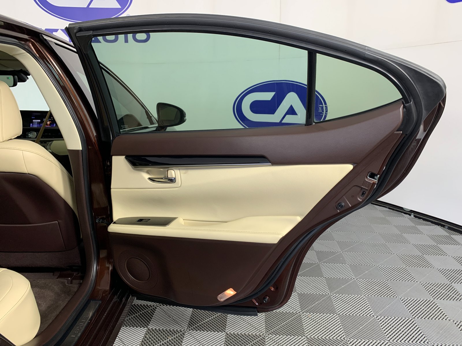 Used 2018 Lexus ES 350 Sedan