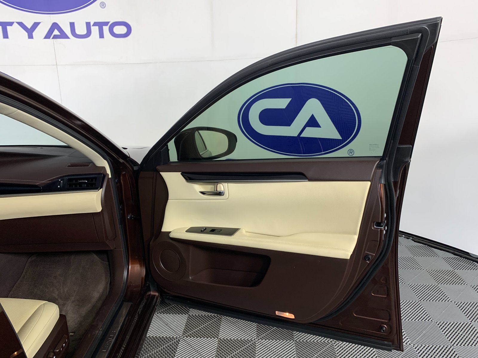 Used 2018 Lexus ES 350 Sedan