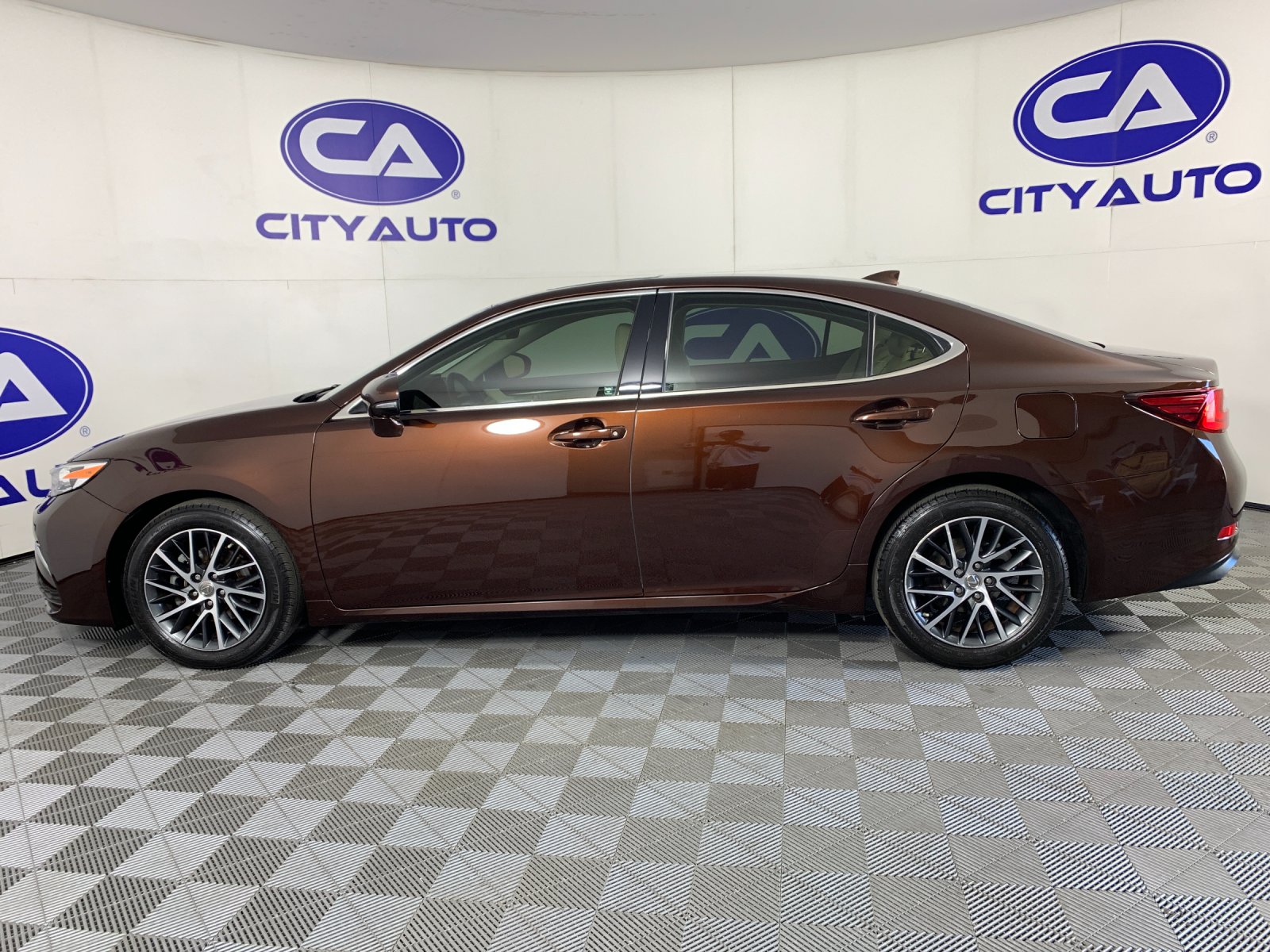 Used 2018 Lexus ES 350 Sedan
