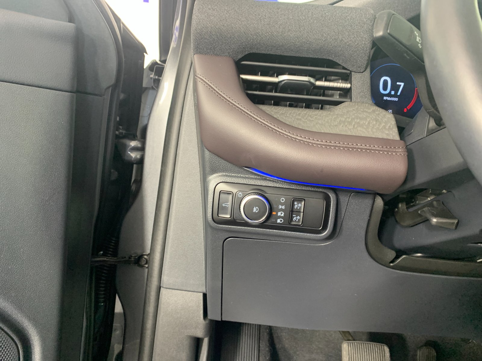 Used 2025 Ford Explorer SUV