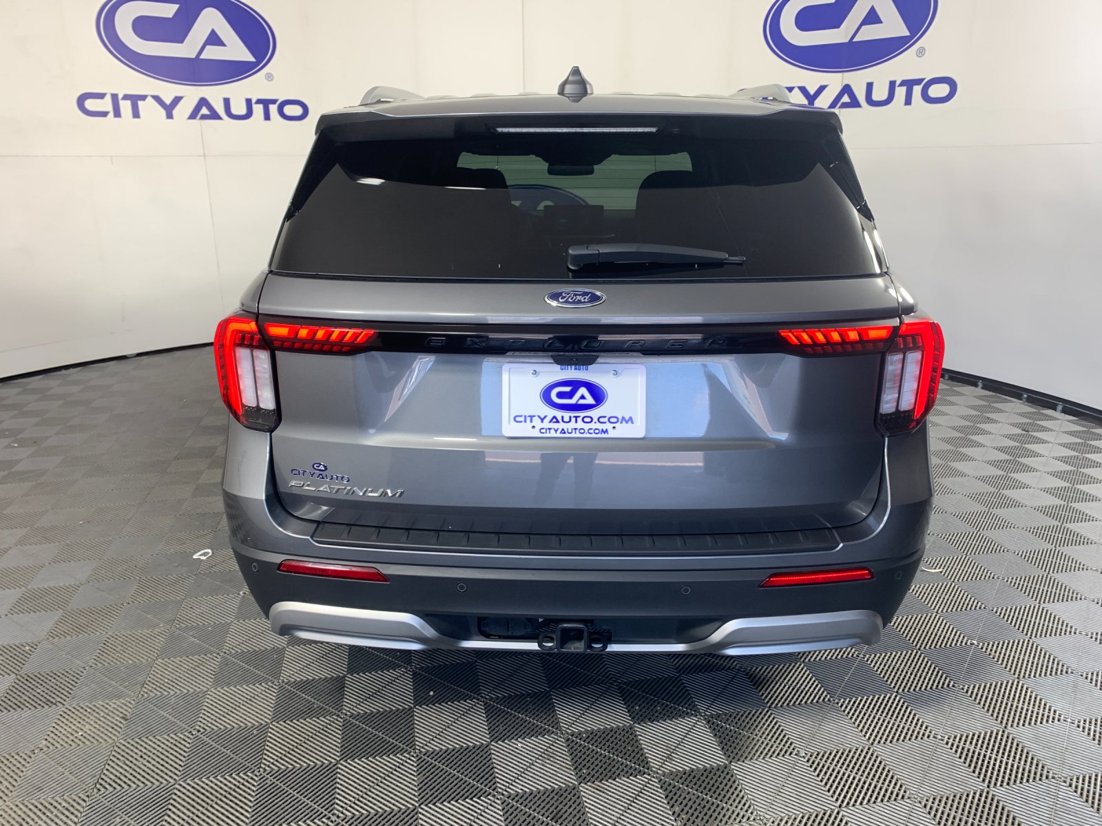 Used 2025 Ford Explorer SUV