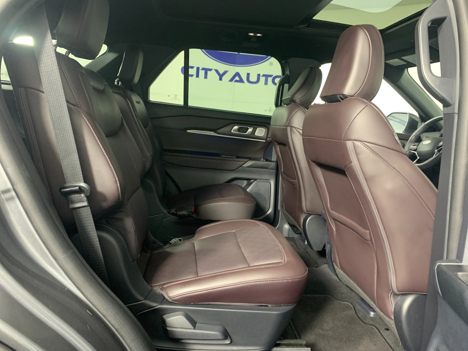 Used 2025 Ford Explorer SUV