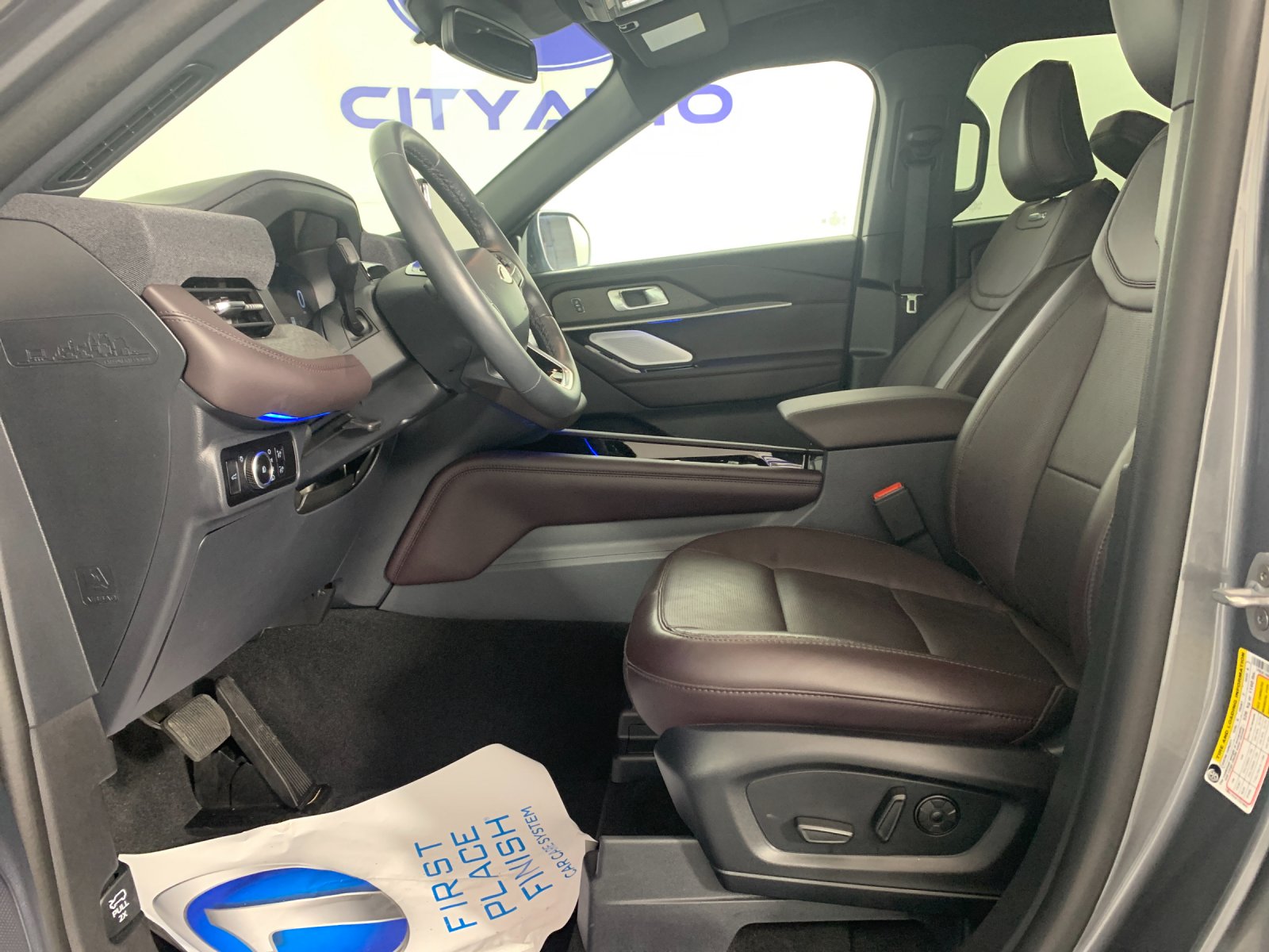 Used 2025 Ford Explorer SUV