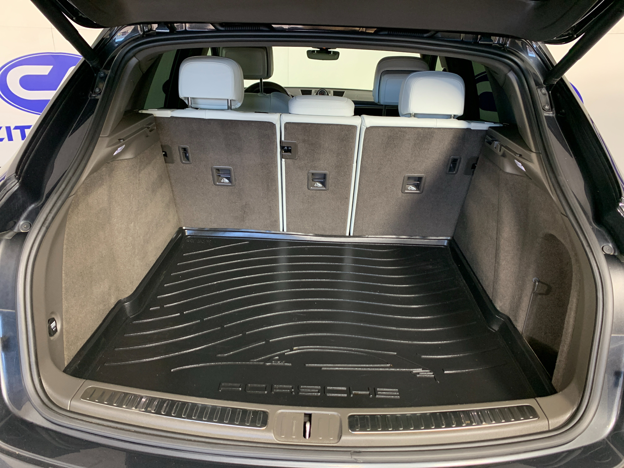 Used 2020 Porsche Macan SUV