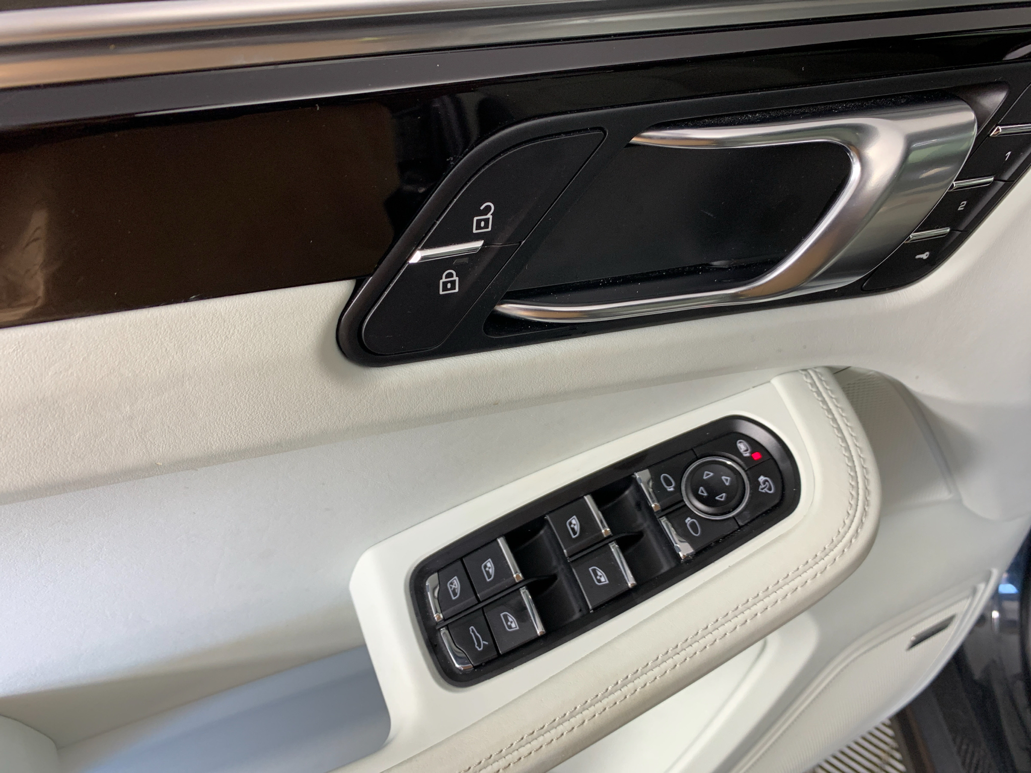 Used 2020 Porsche Macan SUV