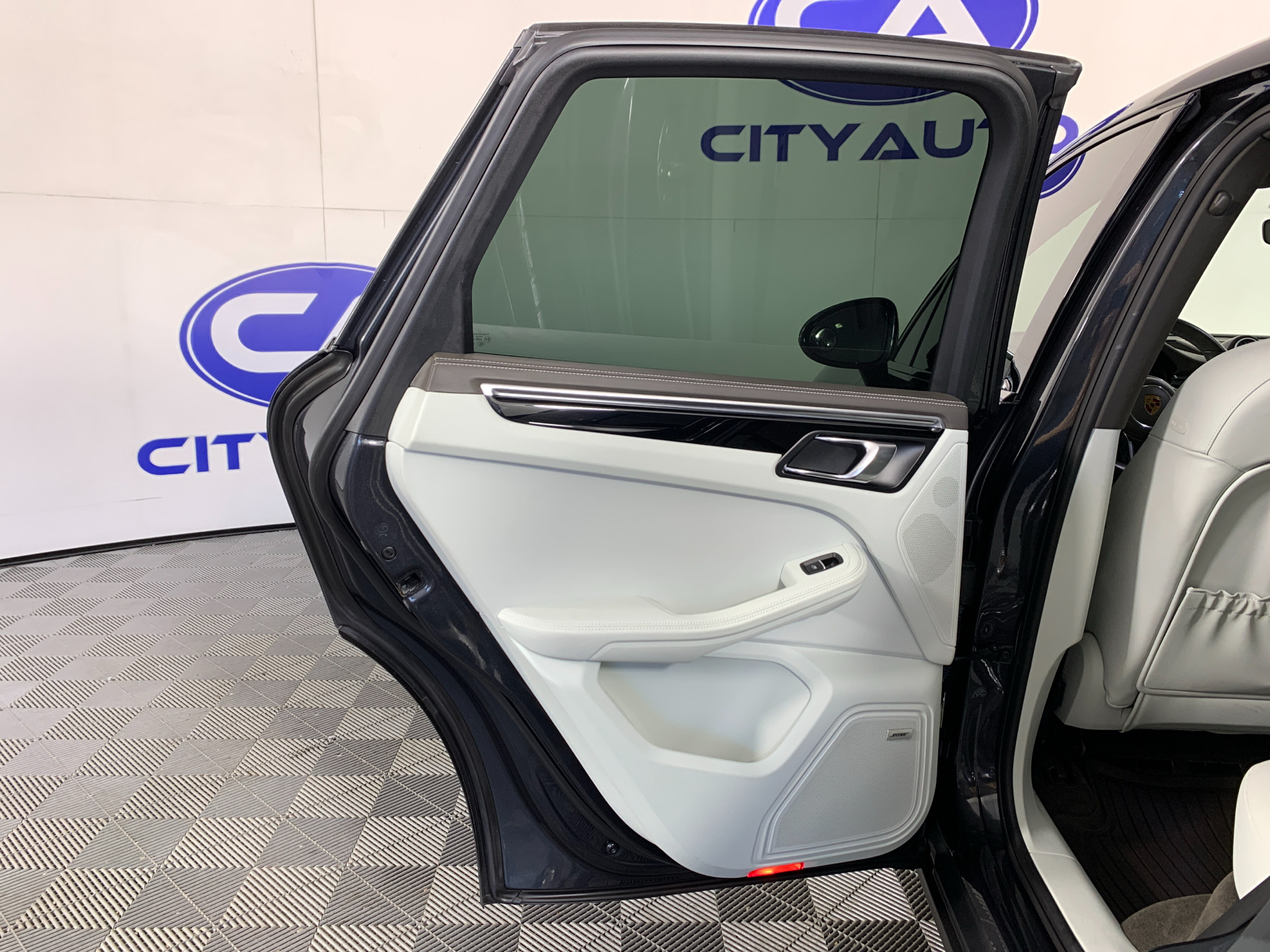 Used 2020 Porsche Macan SUV