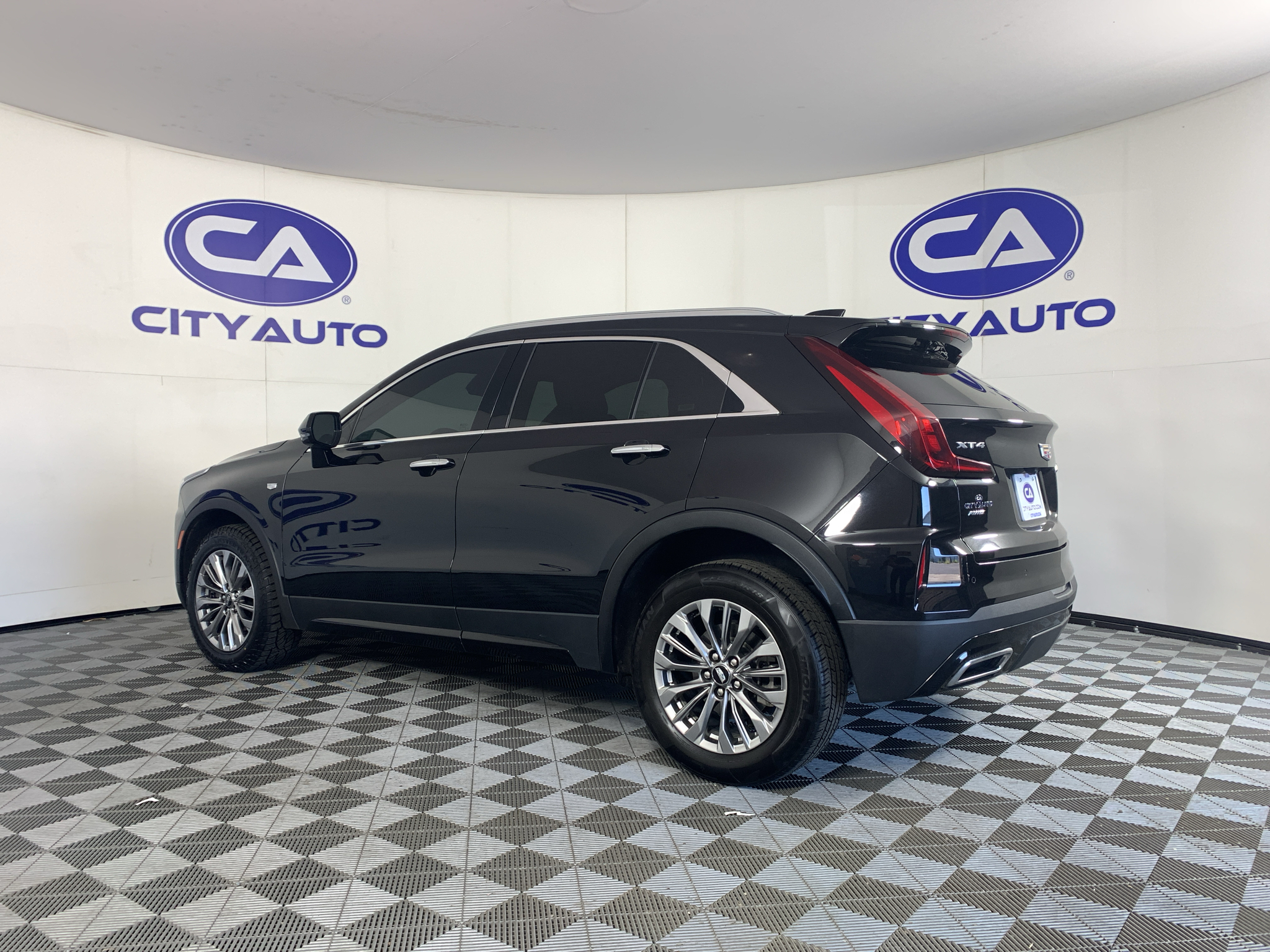 Used 2024 Cadillac XT4 SUV