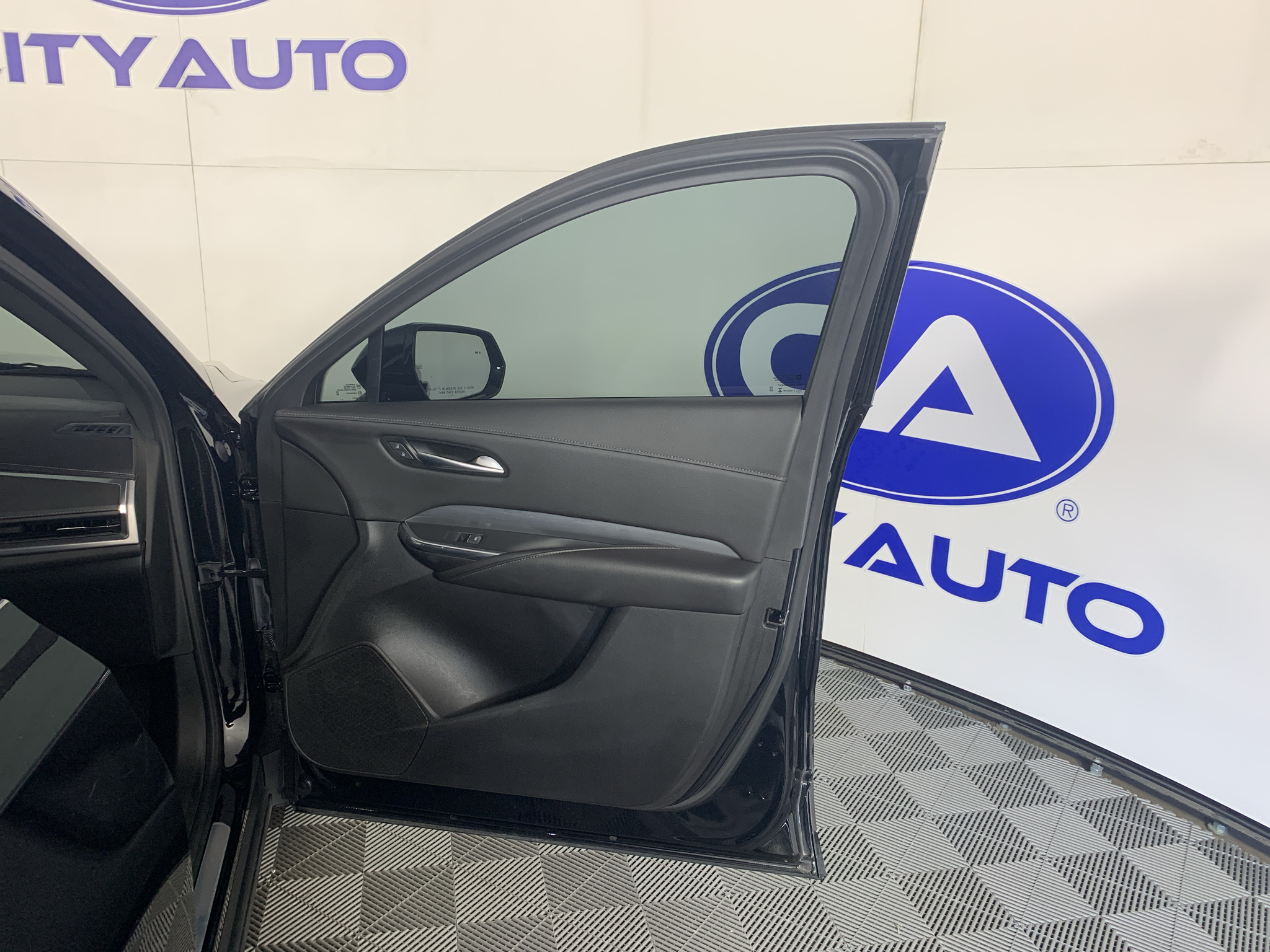 Used 2024 Cadillac XT4 SUV