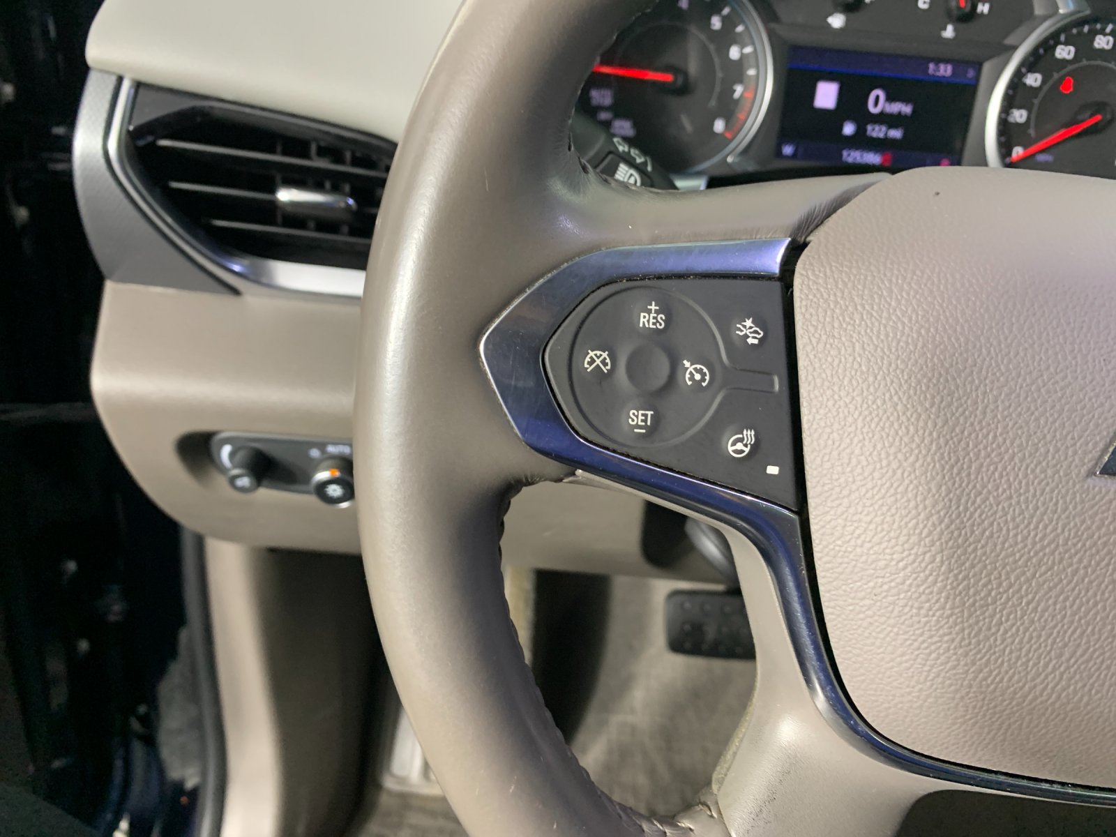 Used 2020 Chevrolet Traverse SUV