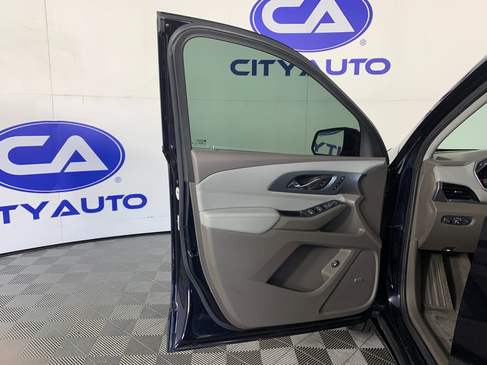 Used 2020 Chevrolet Traverse SUV