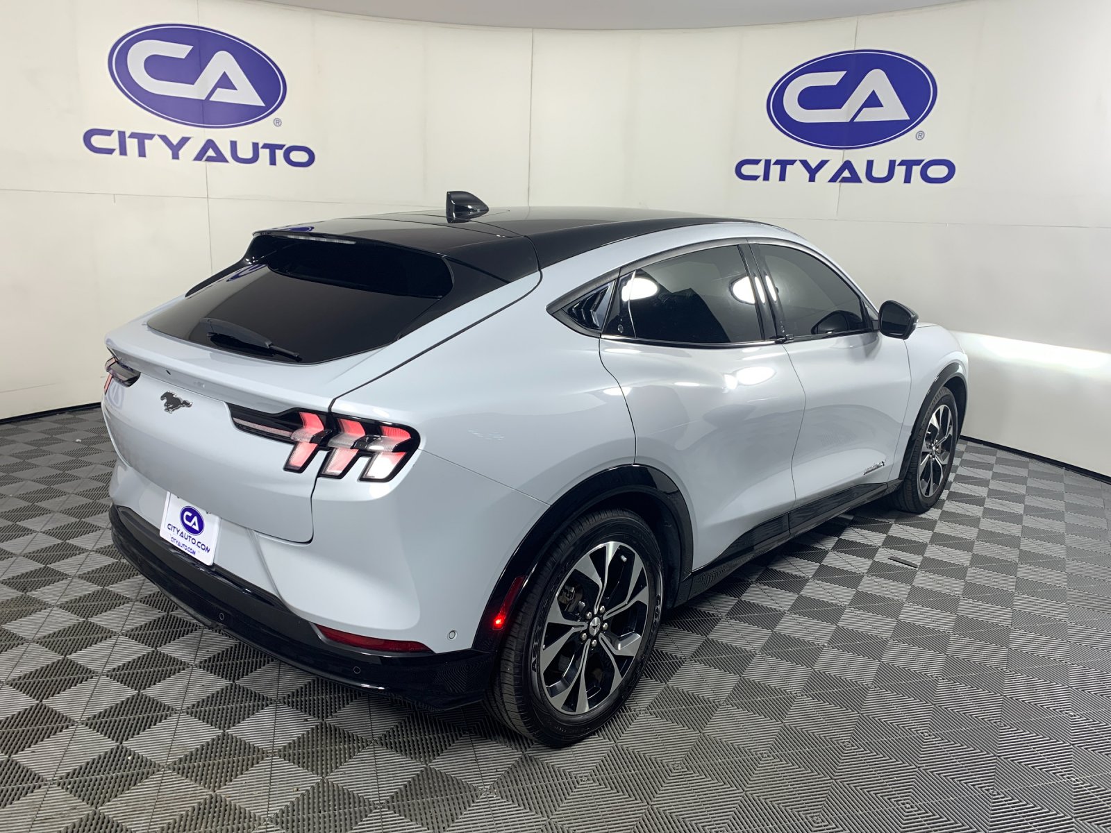 Used 2022 Ford Mustang Mach-E SUV