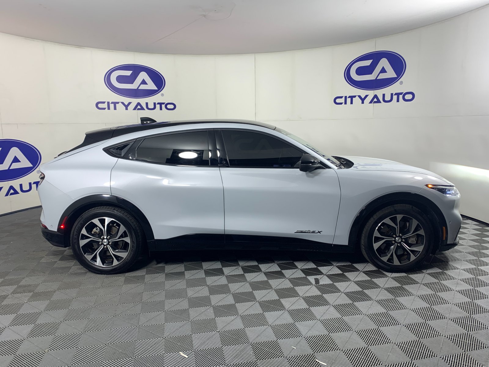 Used 2022 Ford Mustang Mach-E SUV
