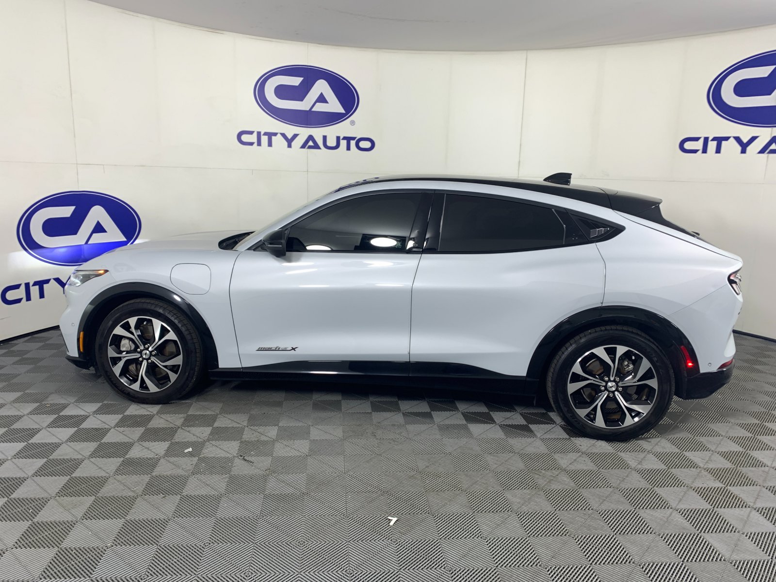 Used 2022 Ford Mustang Mach-E SUV