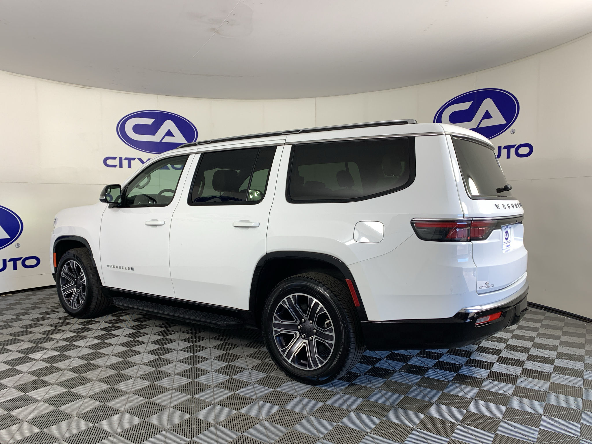 Used 2024 Jeep Wagoneer SUV