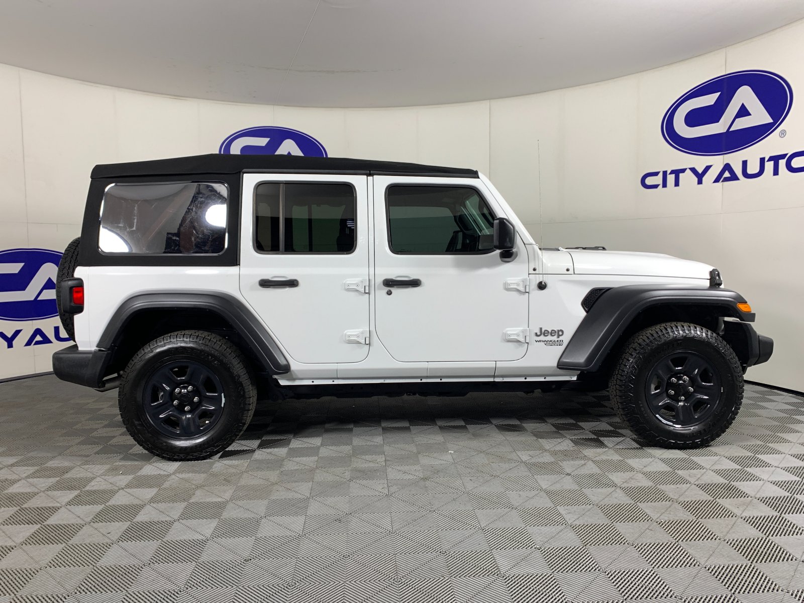 Used 2019 Jeep Wrangler SUV