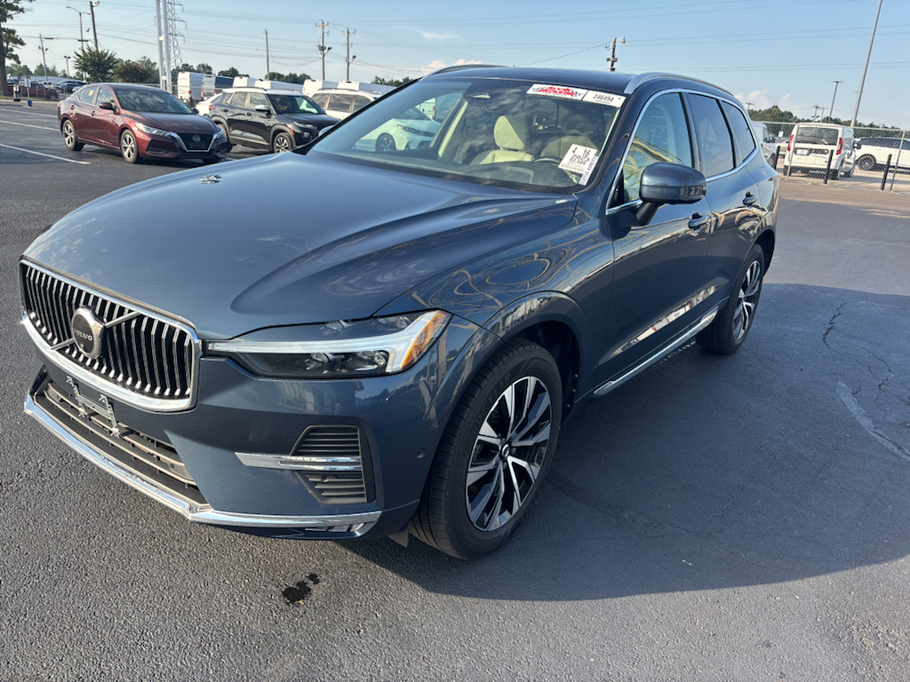 Used 2023 Volvo XC60 B5 SUV
