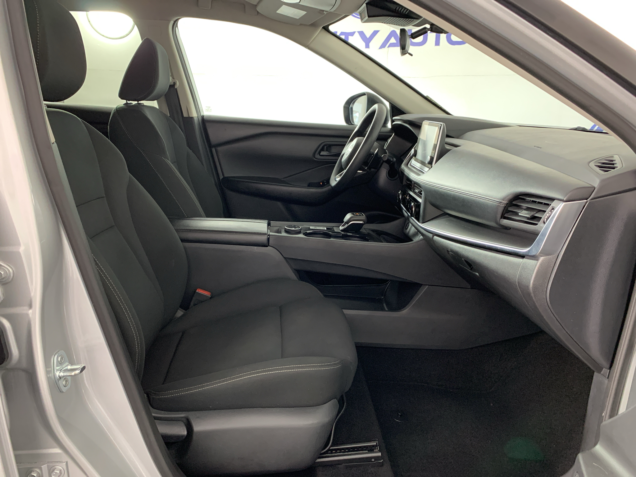 Used 2024 Nissan Rogue SUV