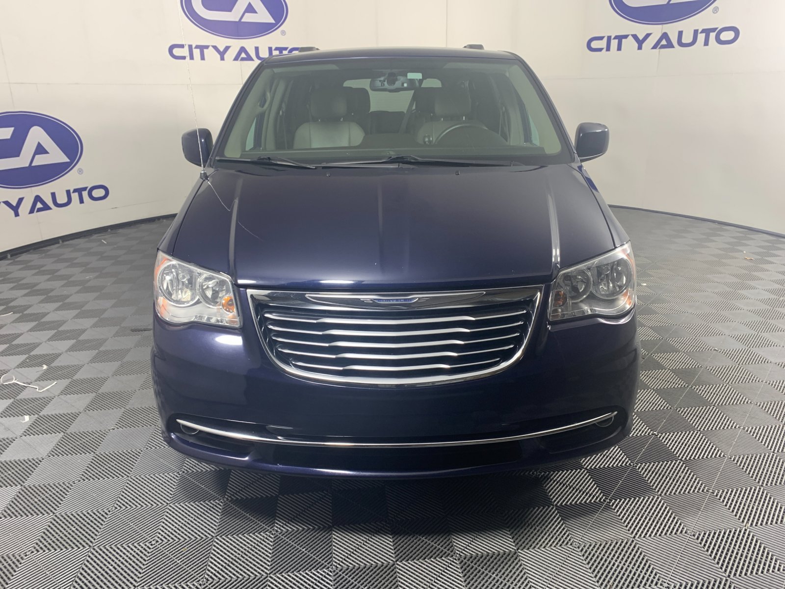 Used 2015 Chrysler Town & Country Van