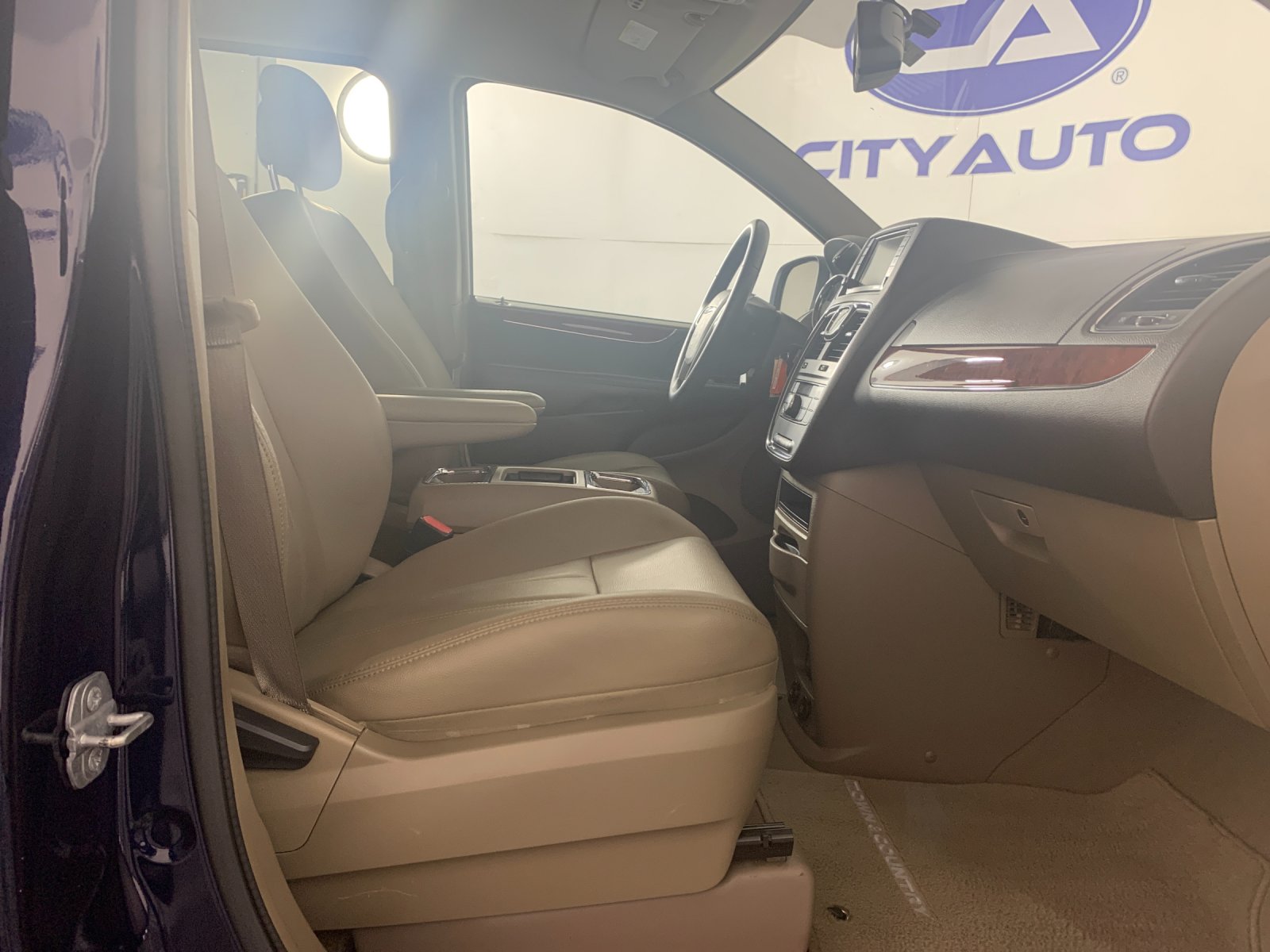 Used 2015 Chrysler Town & Country Van