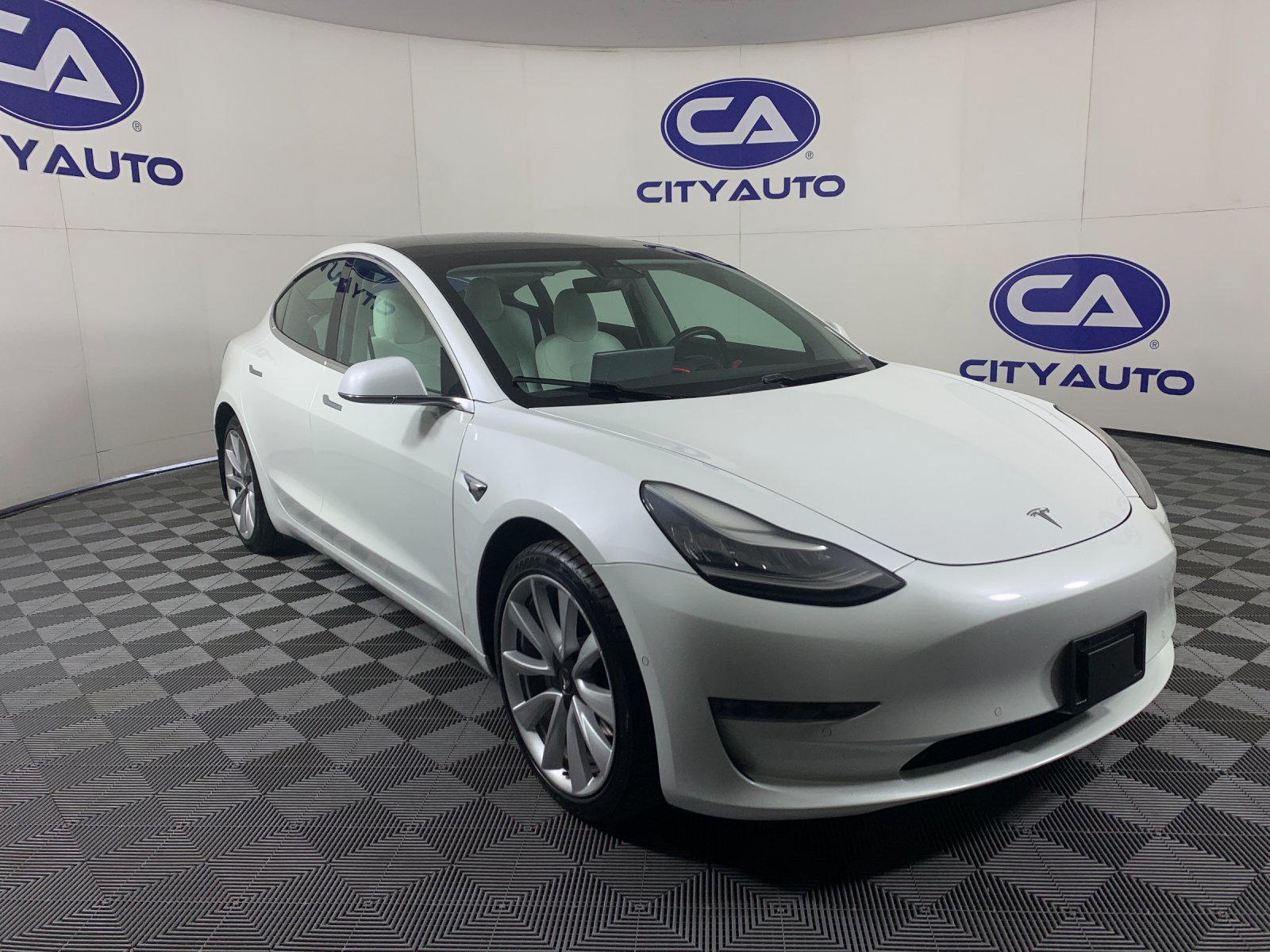 2020 Tesla Model 3 Standard Range