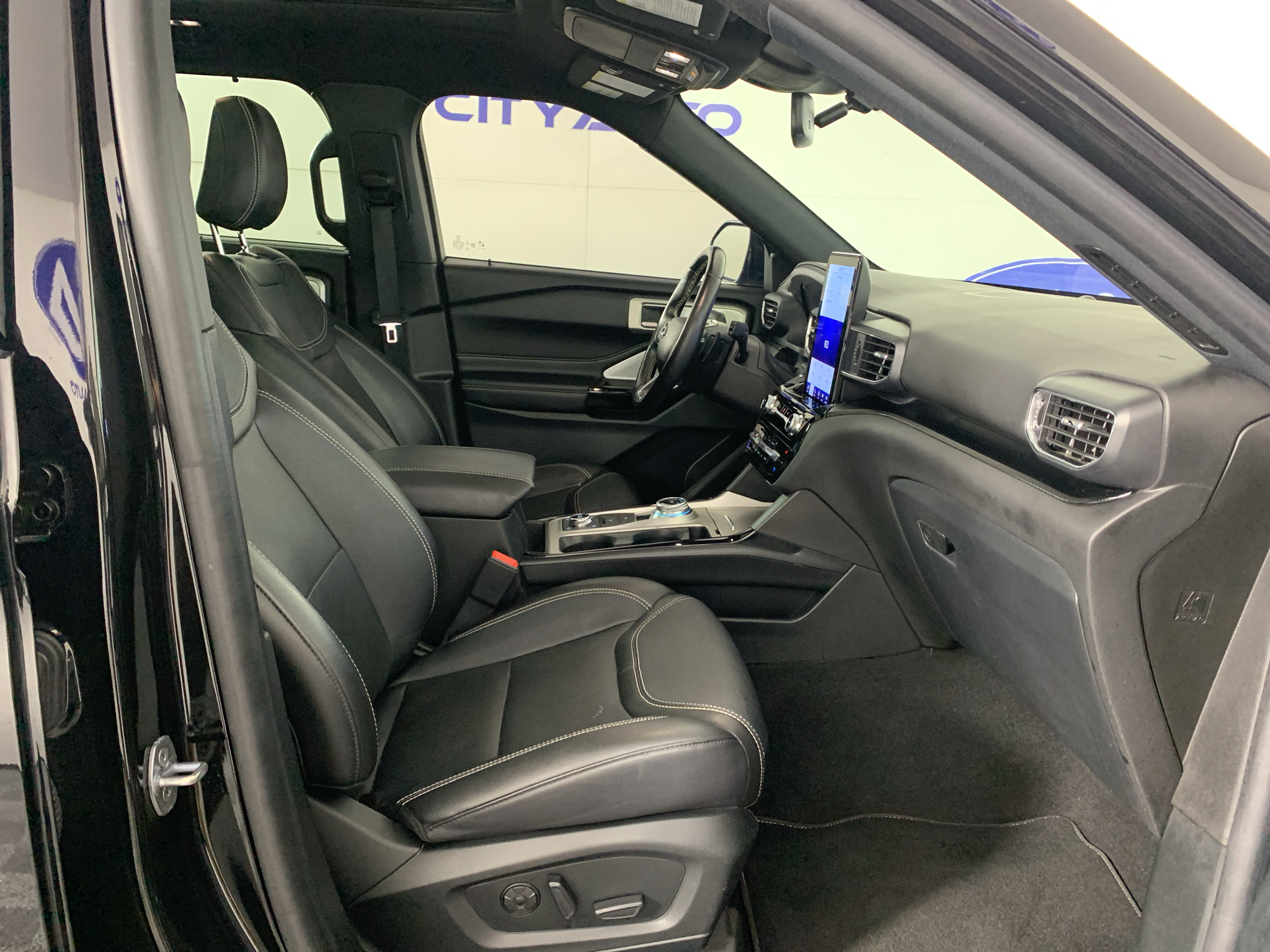 Used 2022 Ford Explorer SUV