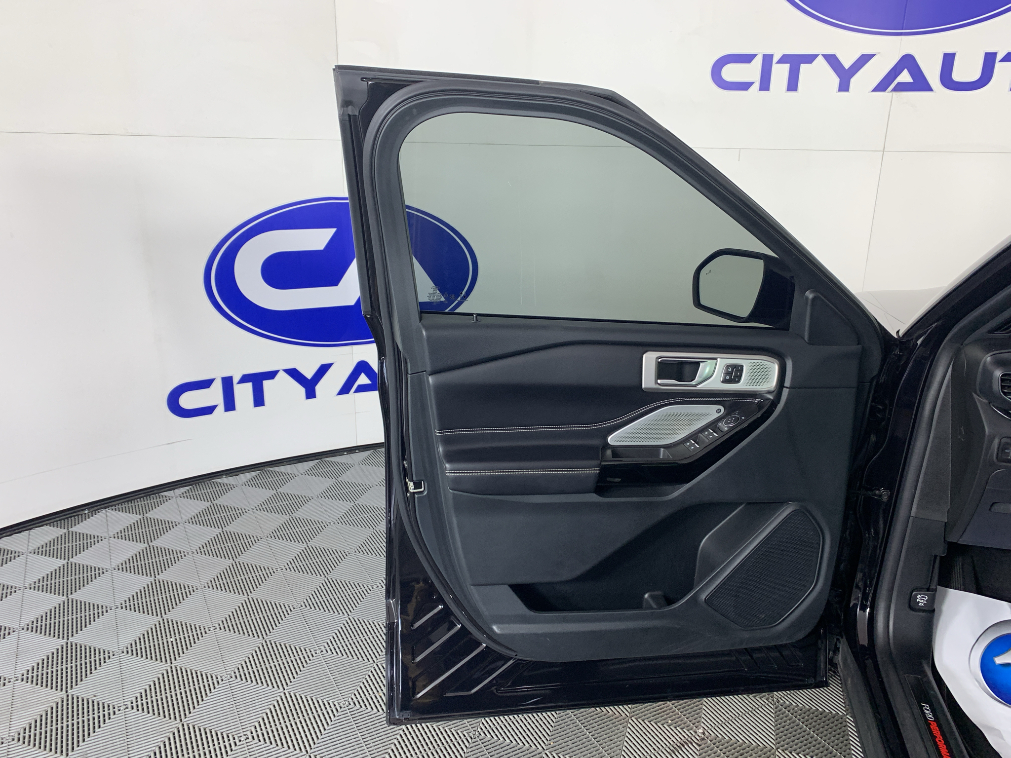 Used 2022 Ford Explorer SUV