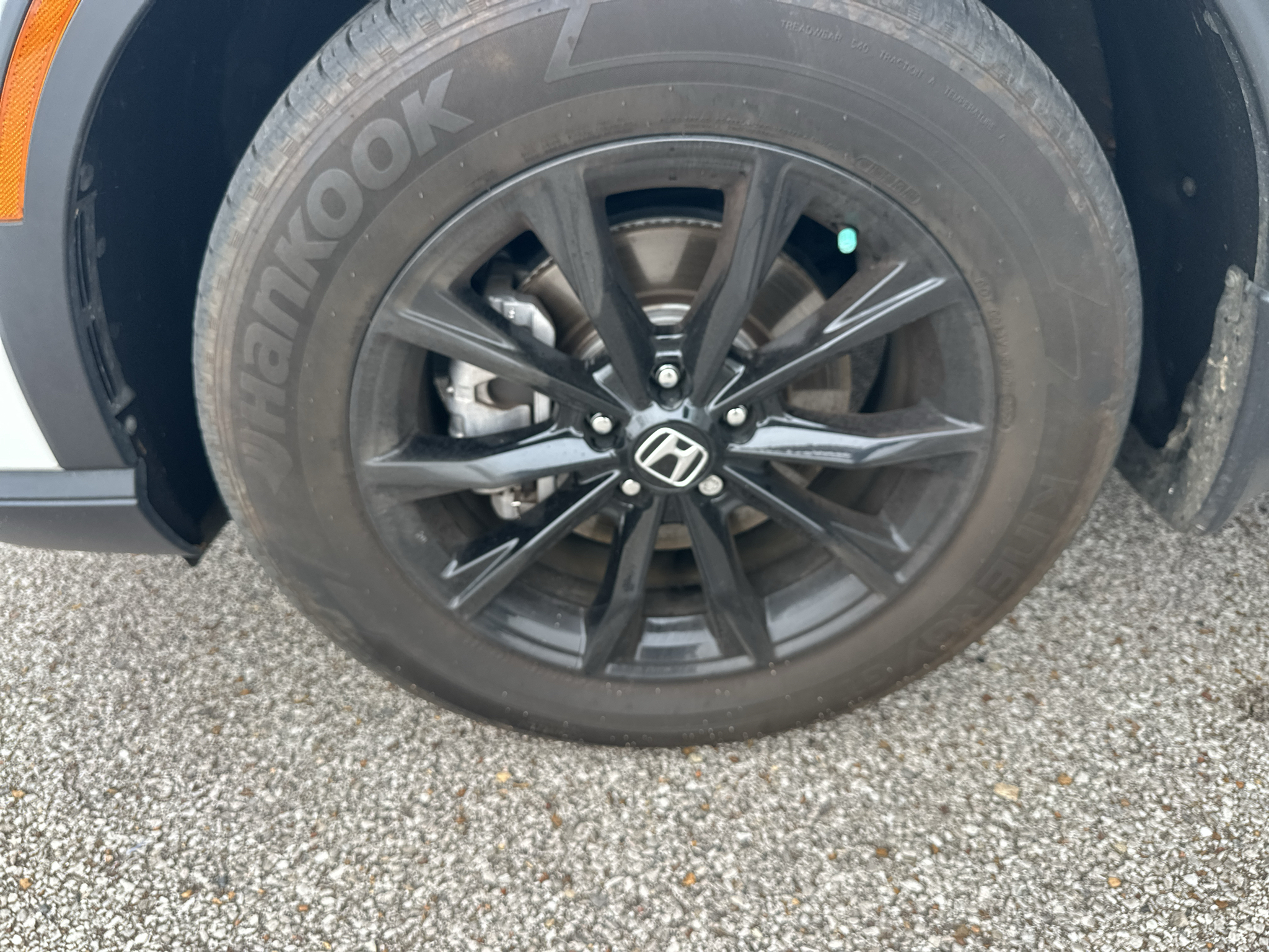 Vehicle photo 23