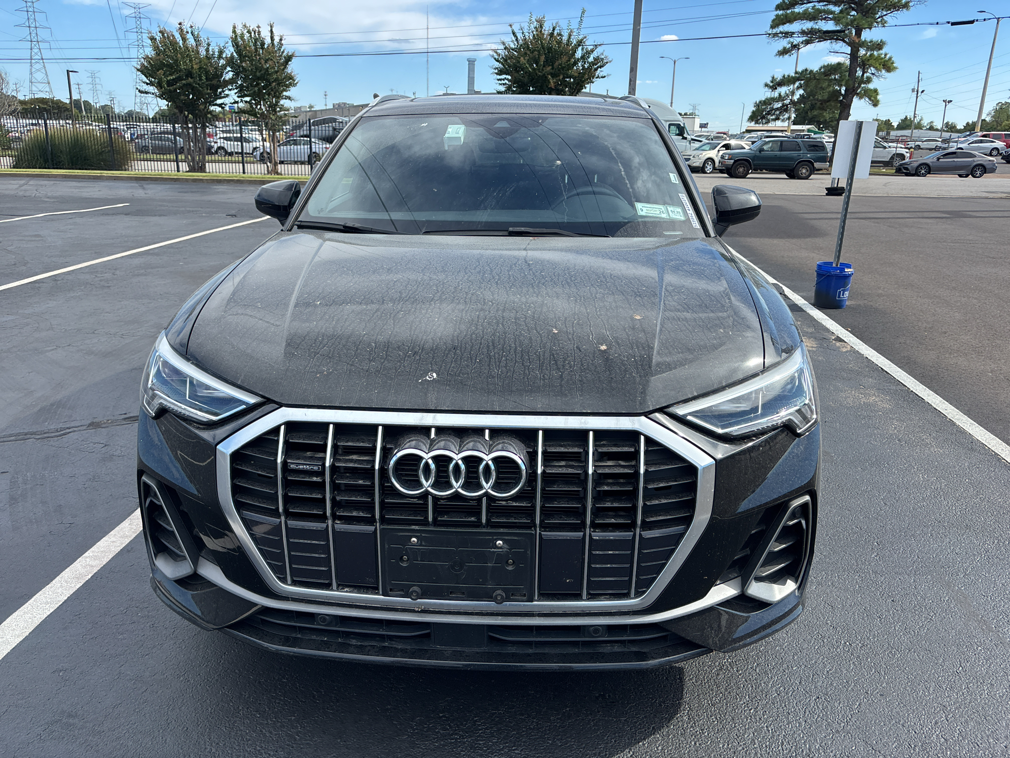 Vehicle photo 2
