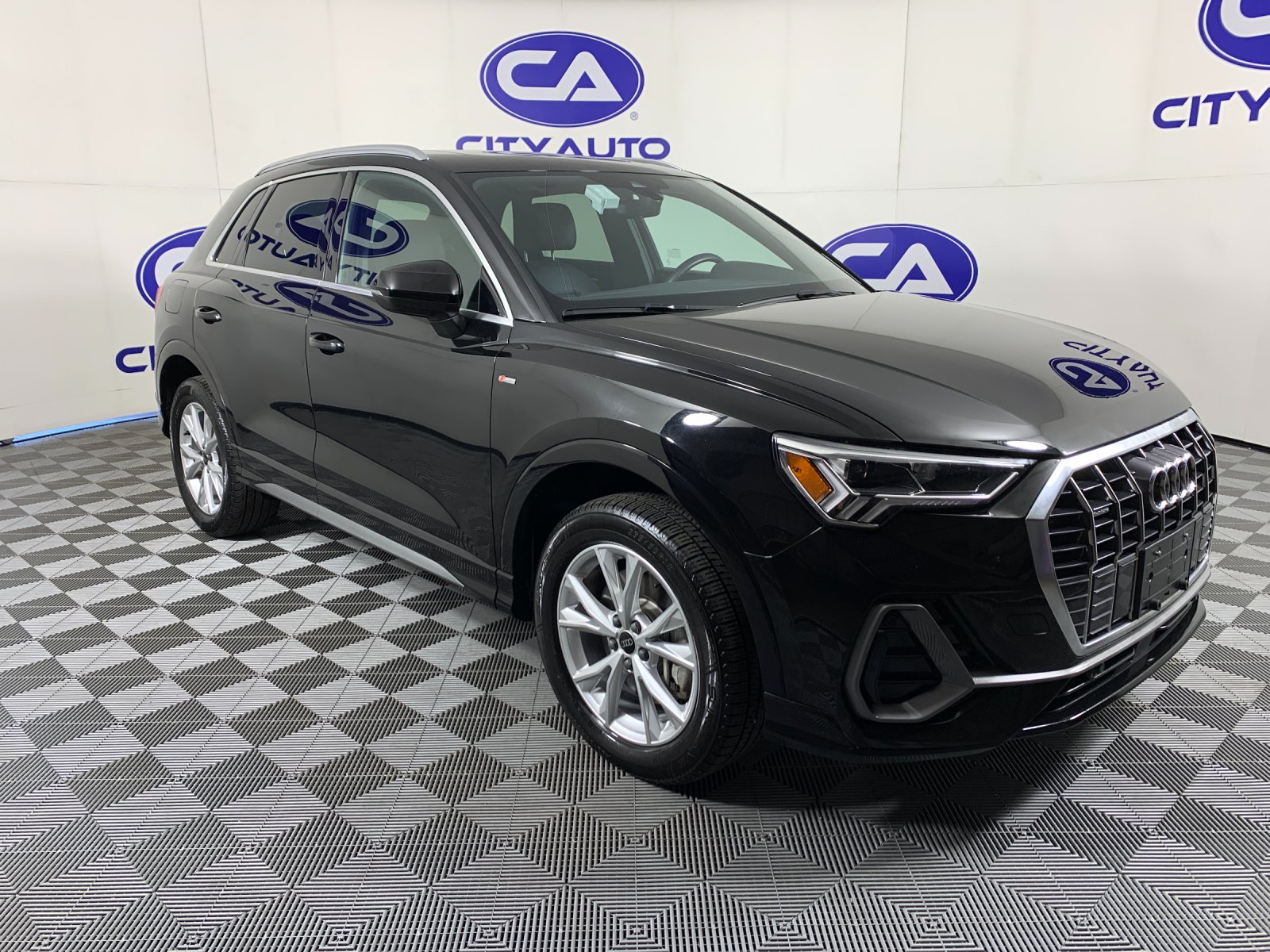 2025 Audi Q3 S Line Premium