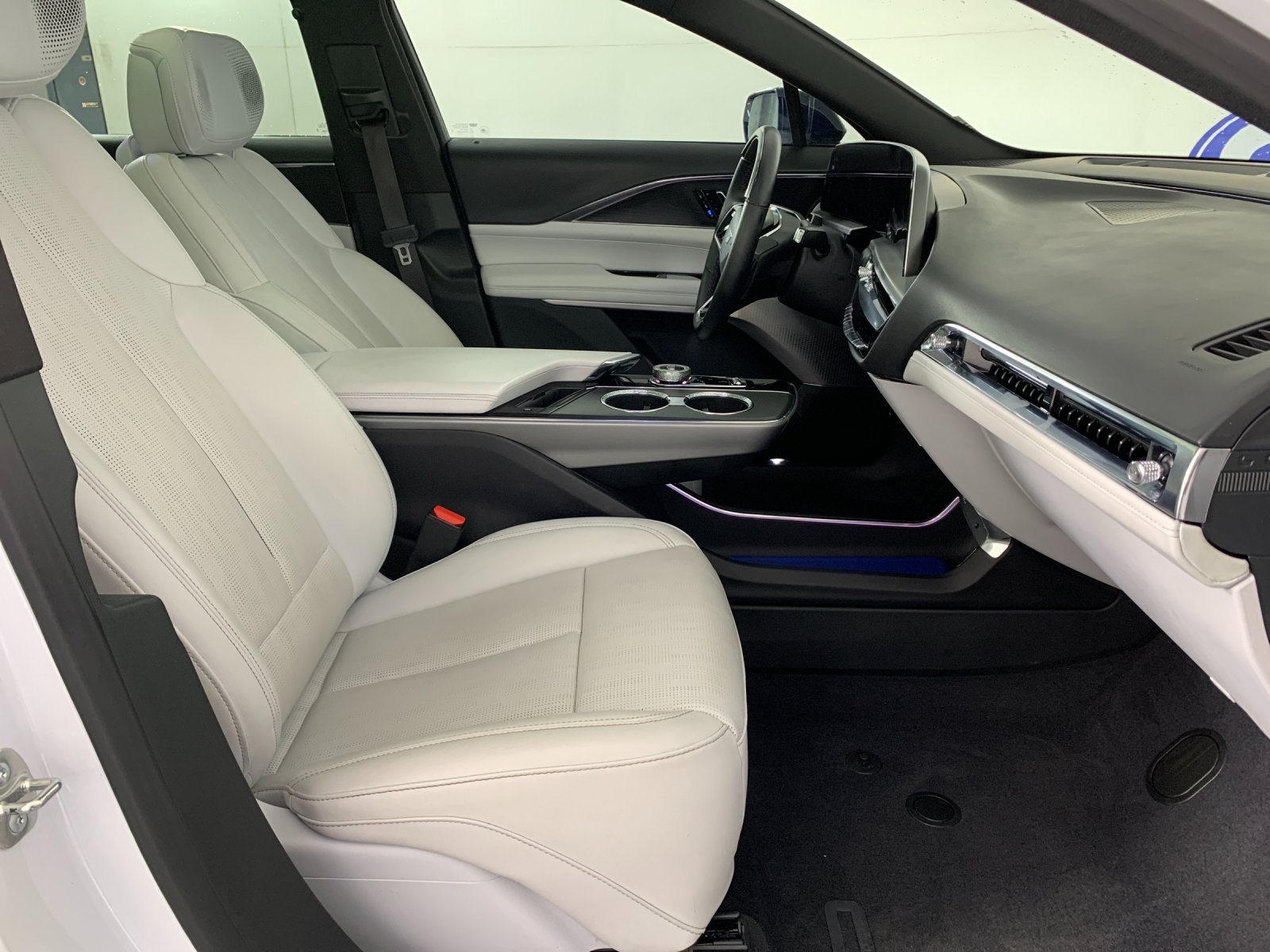 Used 2024 Cadillac Lyriq SUV