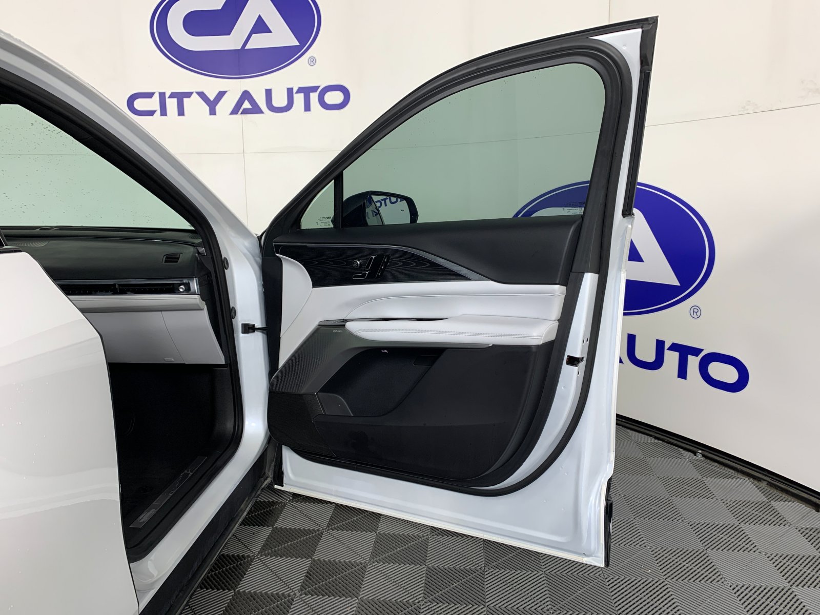 Used 2024 Cadillac Lyriq SUV