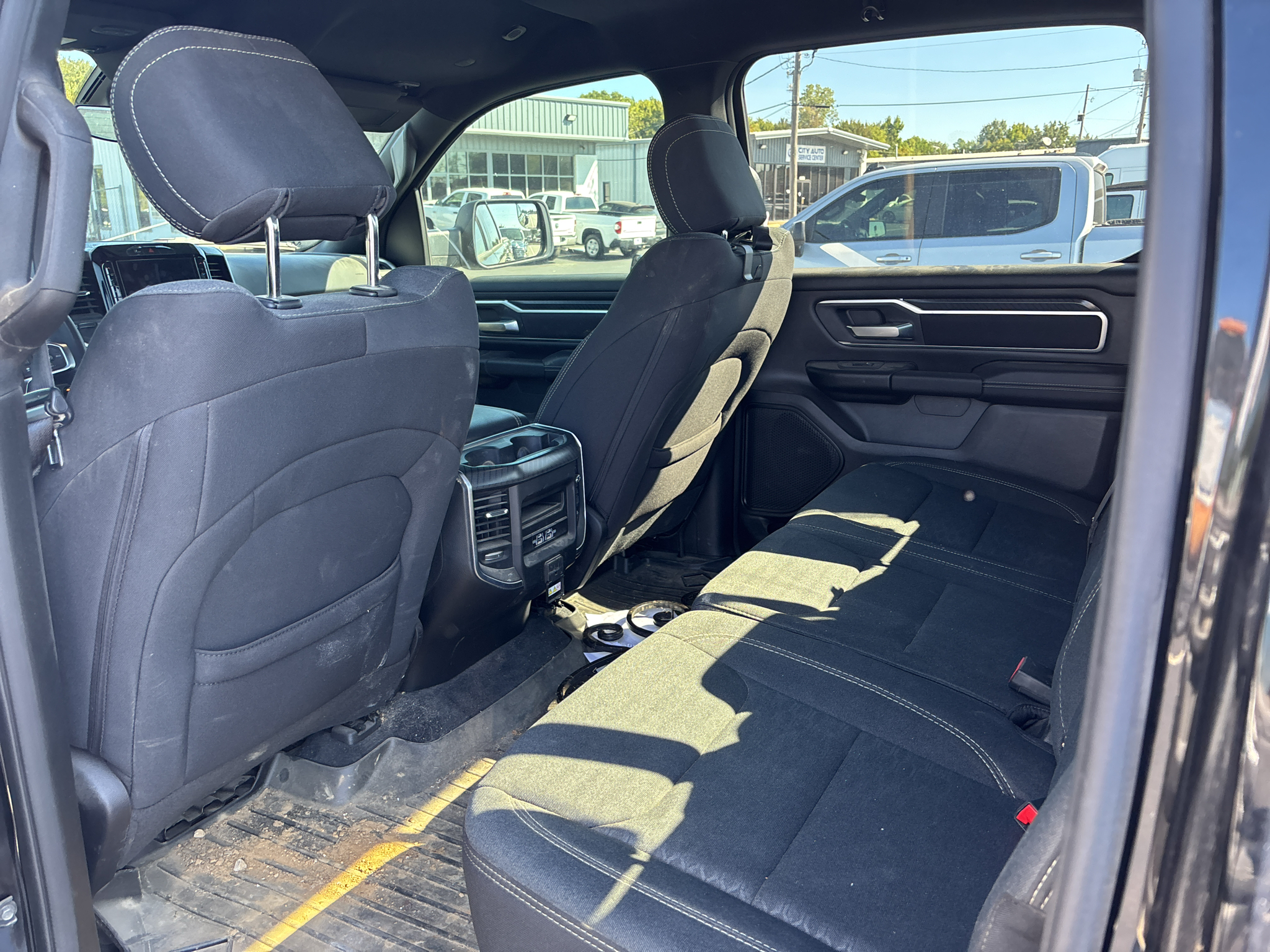 Vehicle photo 5