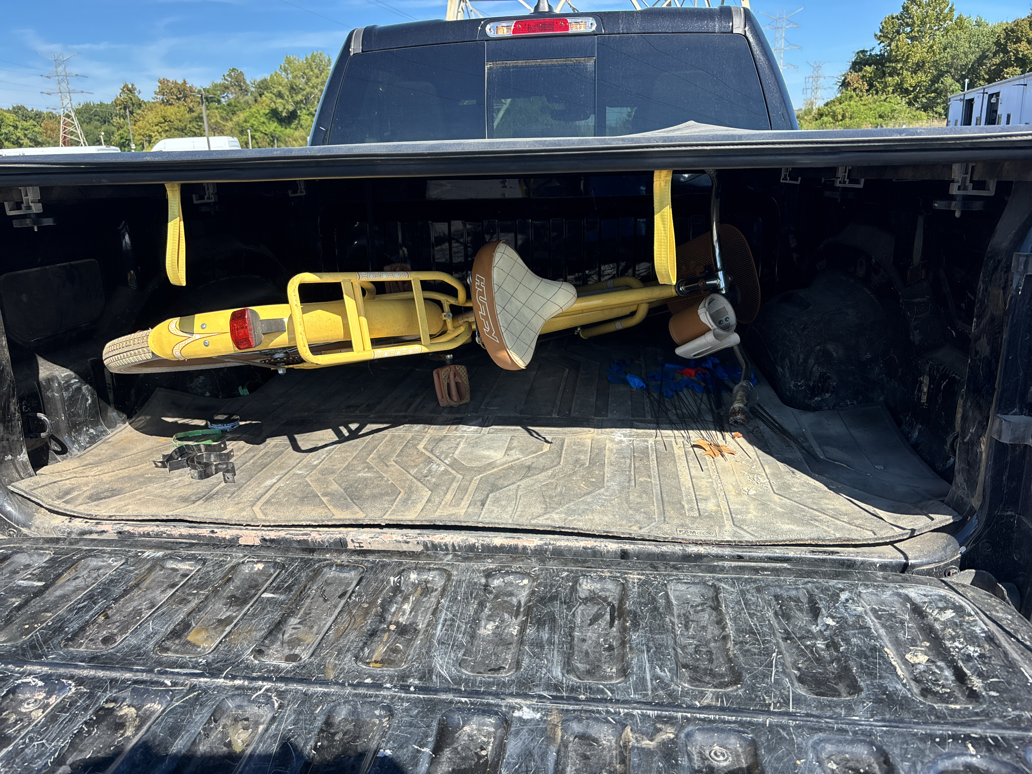Vehicle photo 6