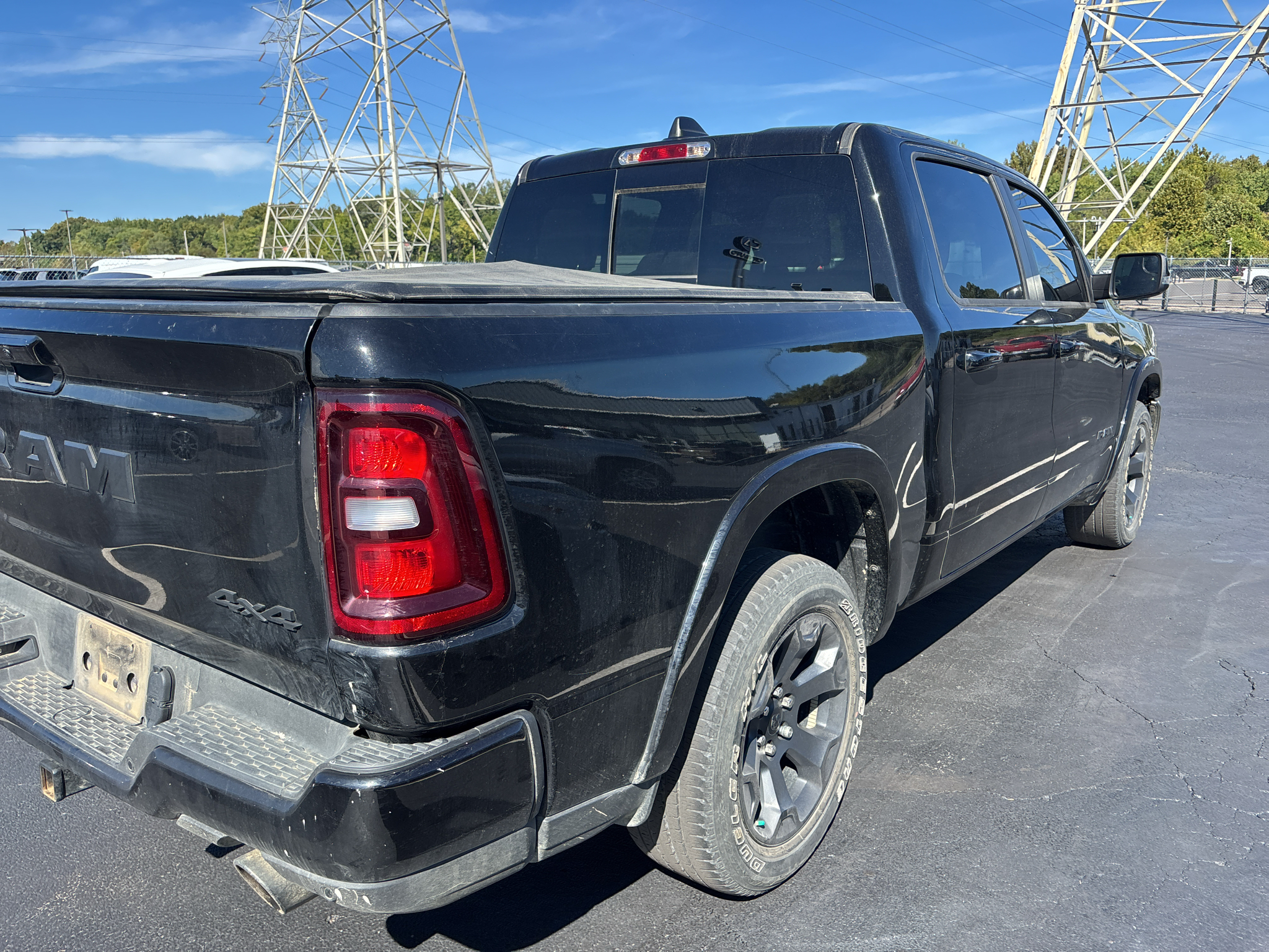Vehicle photo 7