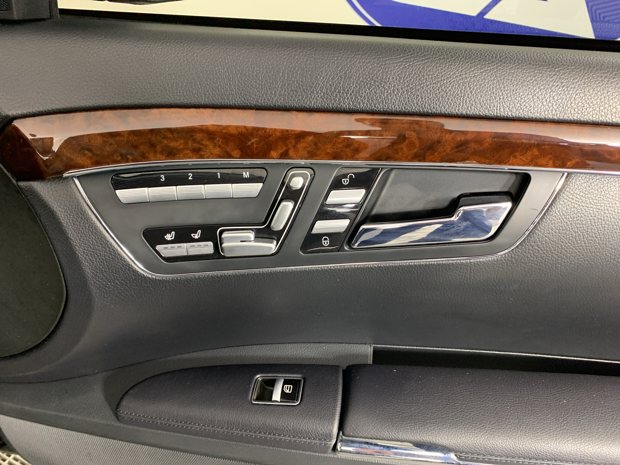 Vehicle photo 39