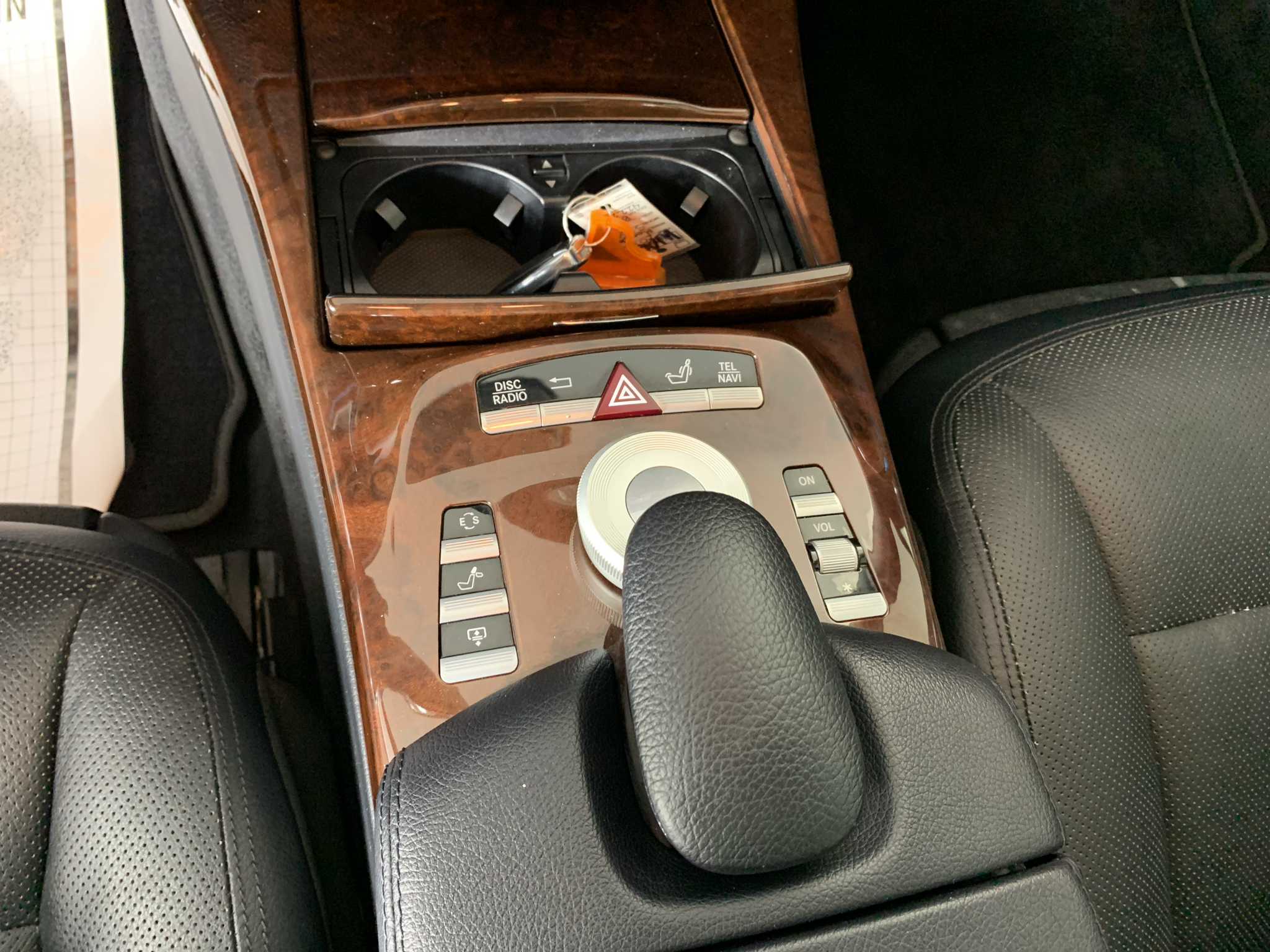 Vehicle photo 25