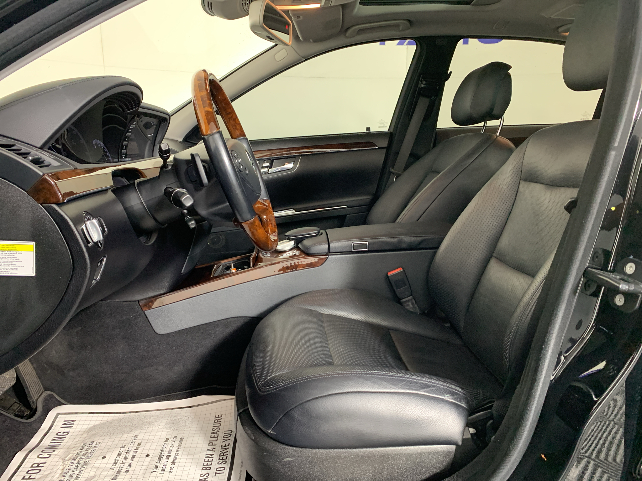 Vehicle photo 15