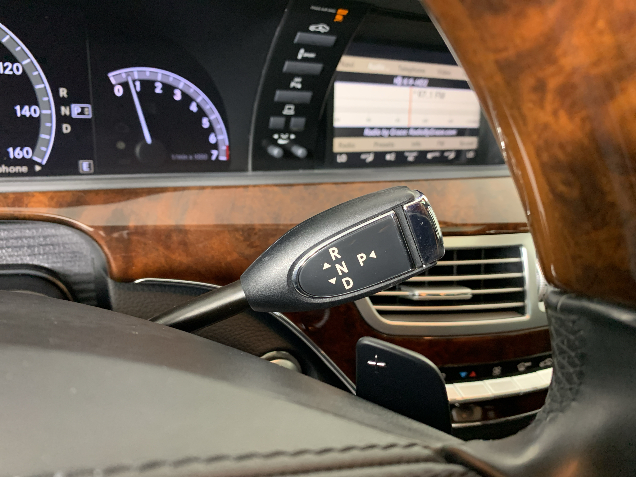 Vehicle photo 24