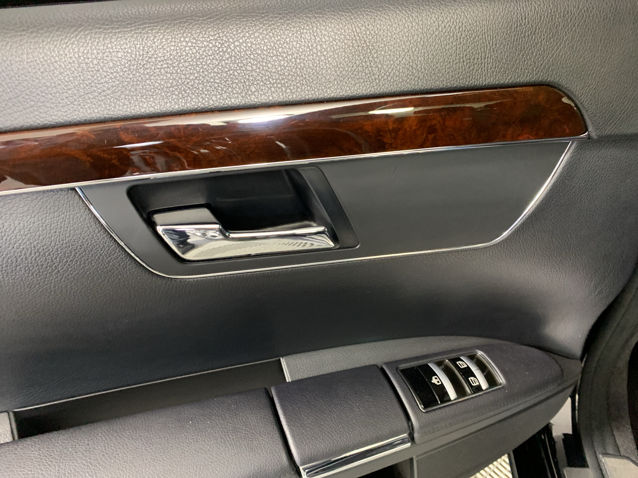 Vehicle photo 31