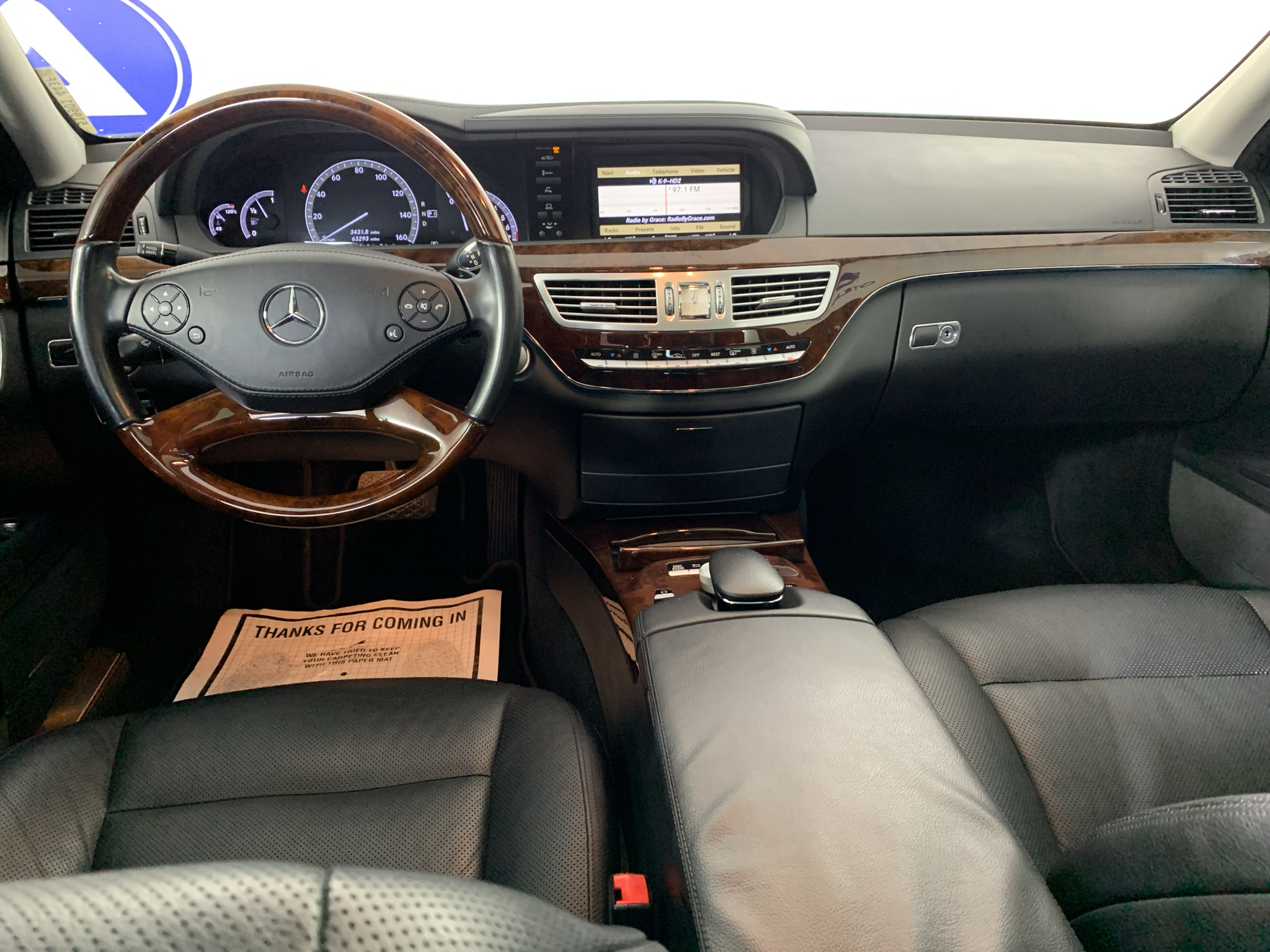 Vehicle photo 34