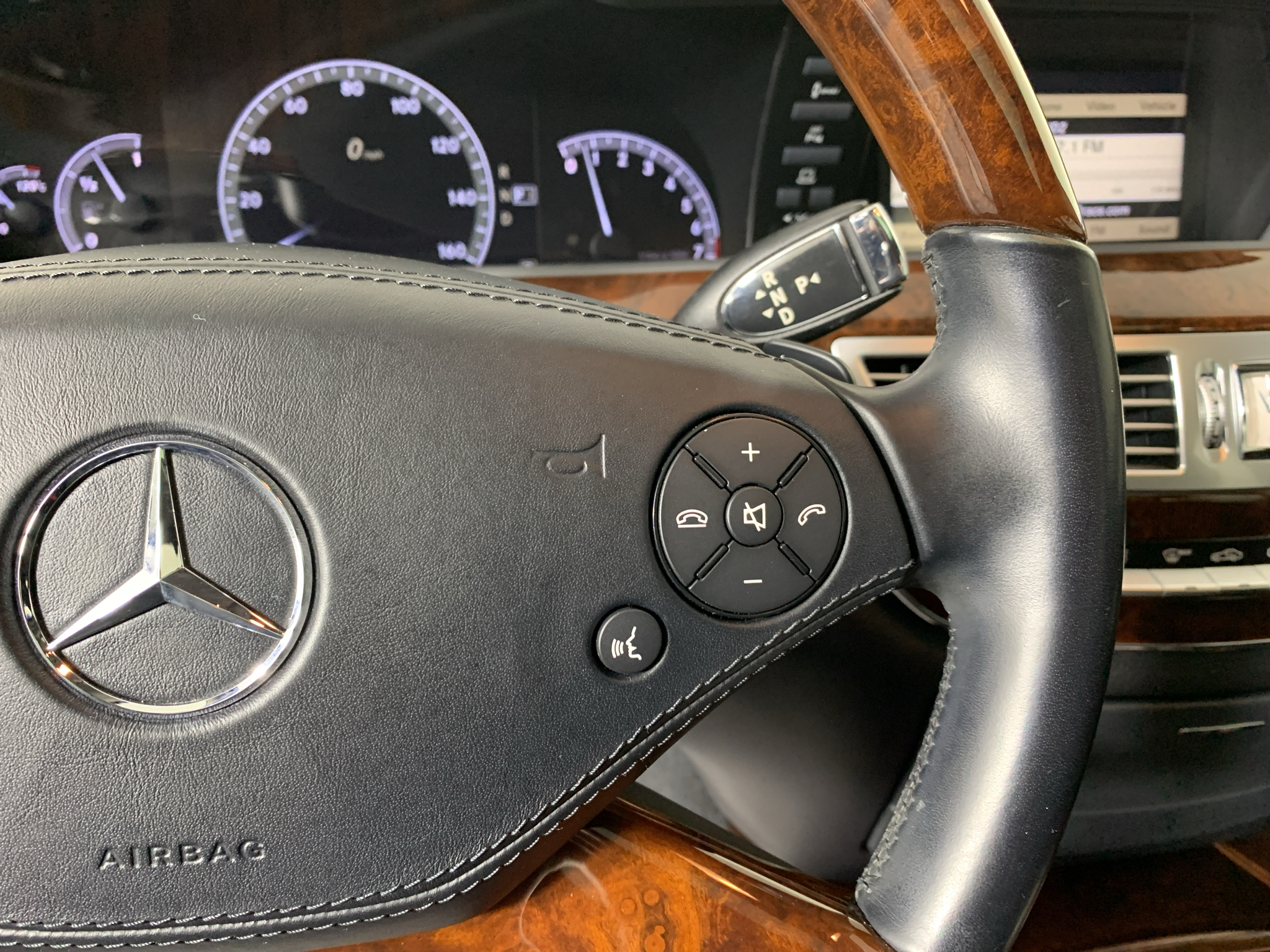 Vehicle photo 19