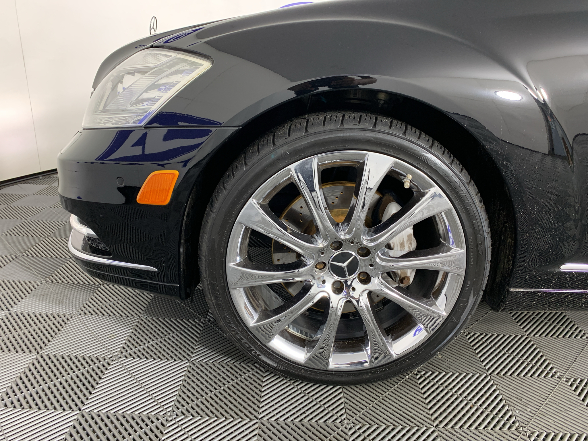 Vehicle photo 11
